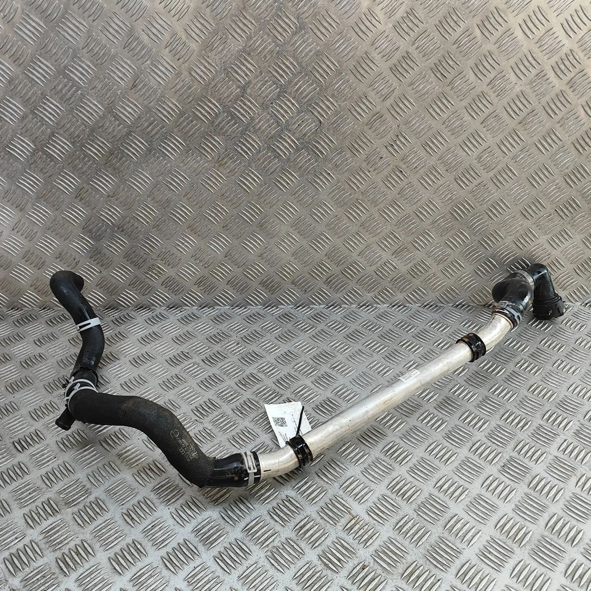 Audi A5 (B10) Coolant hose Coolant hose — AUDI A5 (Avant) (2024-...) — 8B3...
