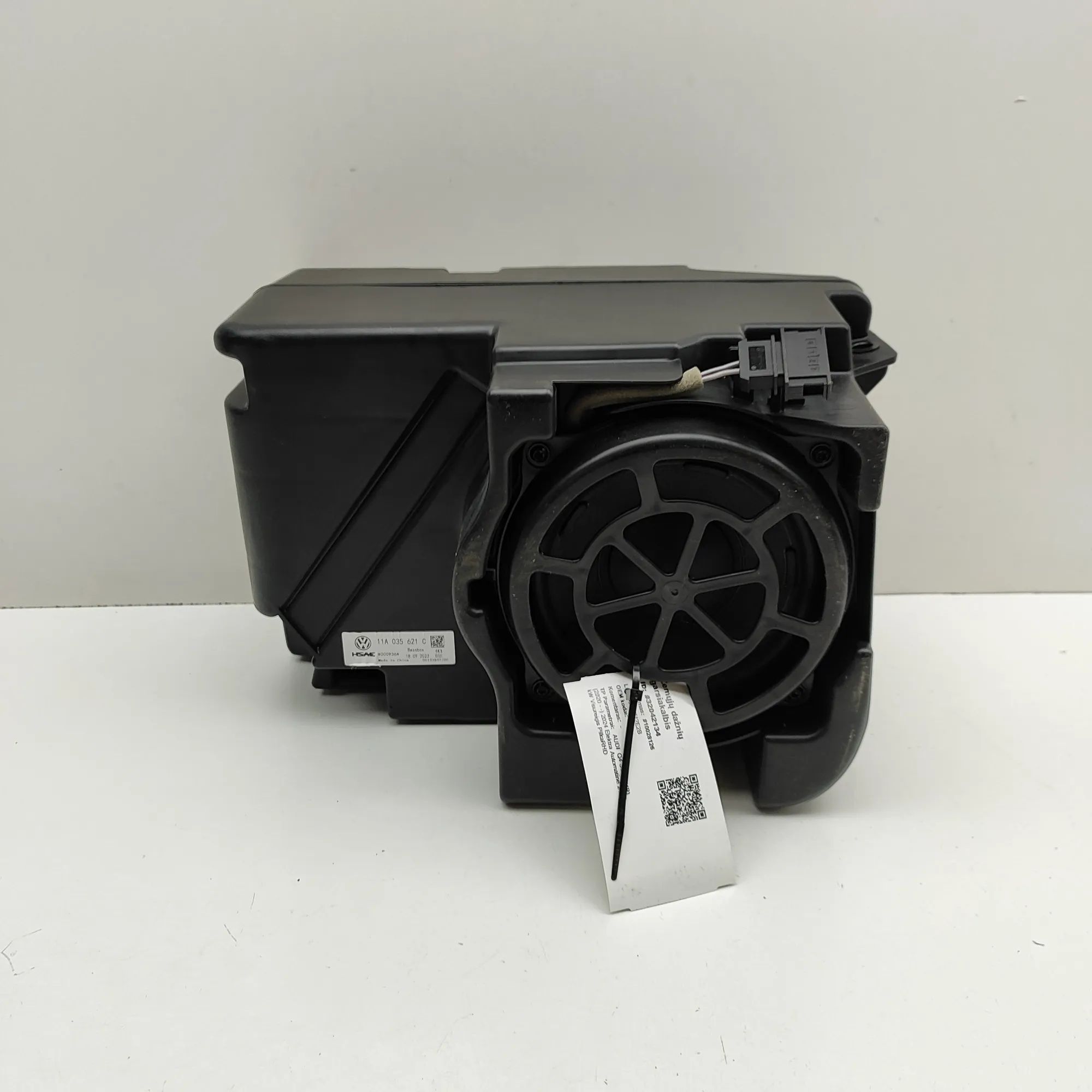 Audi Q4 e-tron Subwoofer Subwoofer — AUDI Q4 (SUV F4B) (2020-...) — 11A0...