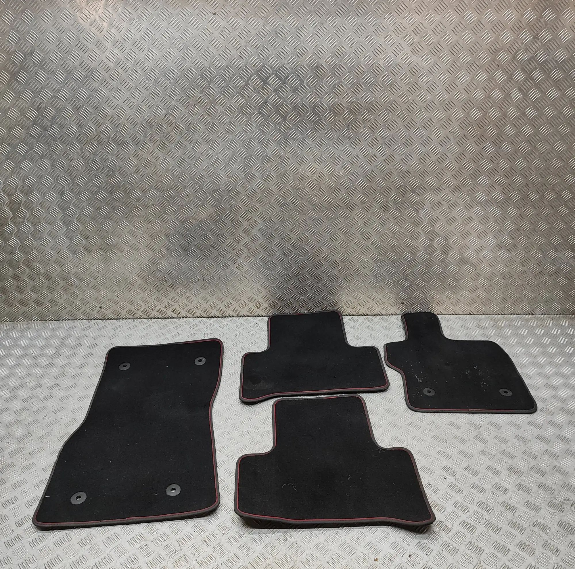 Alfa-Romeo Stelvio Floor Mat Set Floor mat set — ALFA ROMEO STELVIO (949_) (2016...