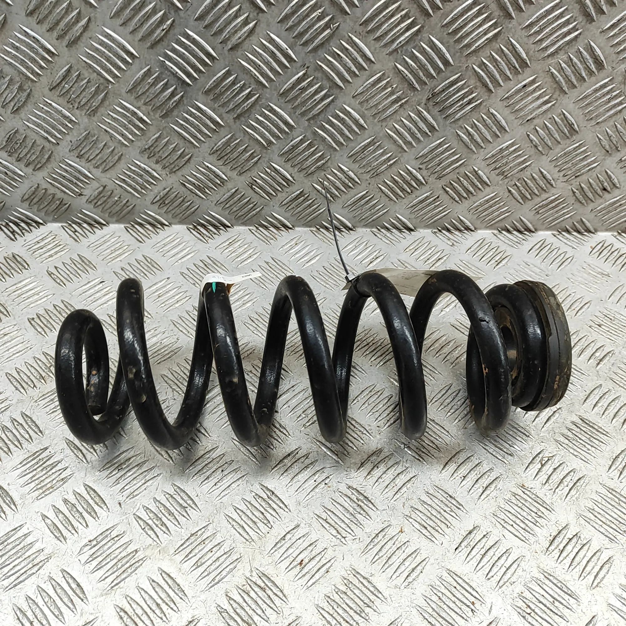 Audi Q5 (FY) Coil spring — rear left Coil spring — rear left — AUDI Q5 (FY) (2016-.....