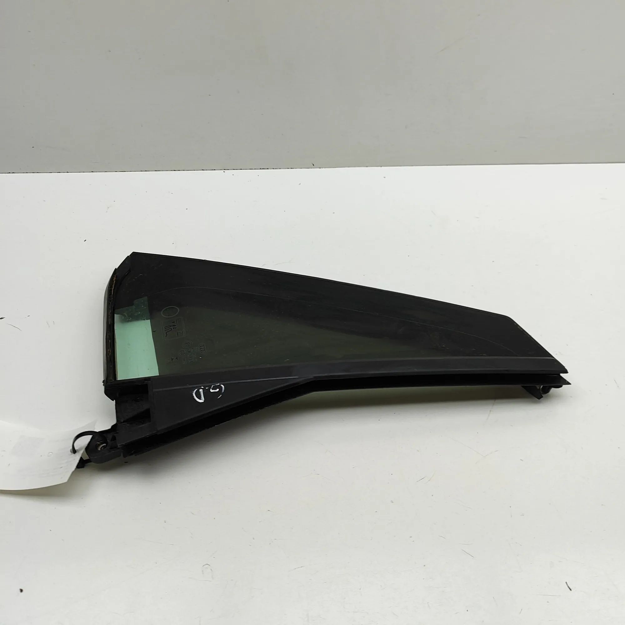 Audi Q2 (GA) Right rear door window Right rear door window — AUDI Q2 (GA) (2016-......