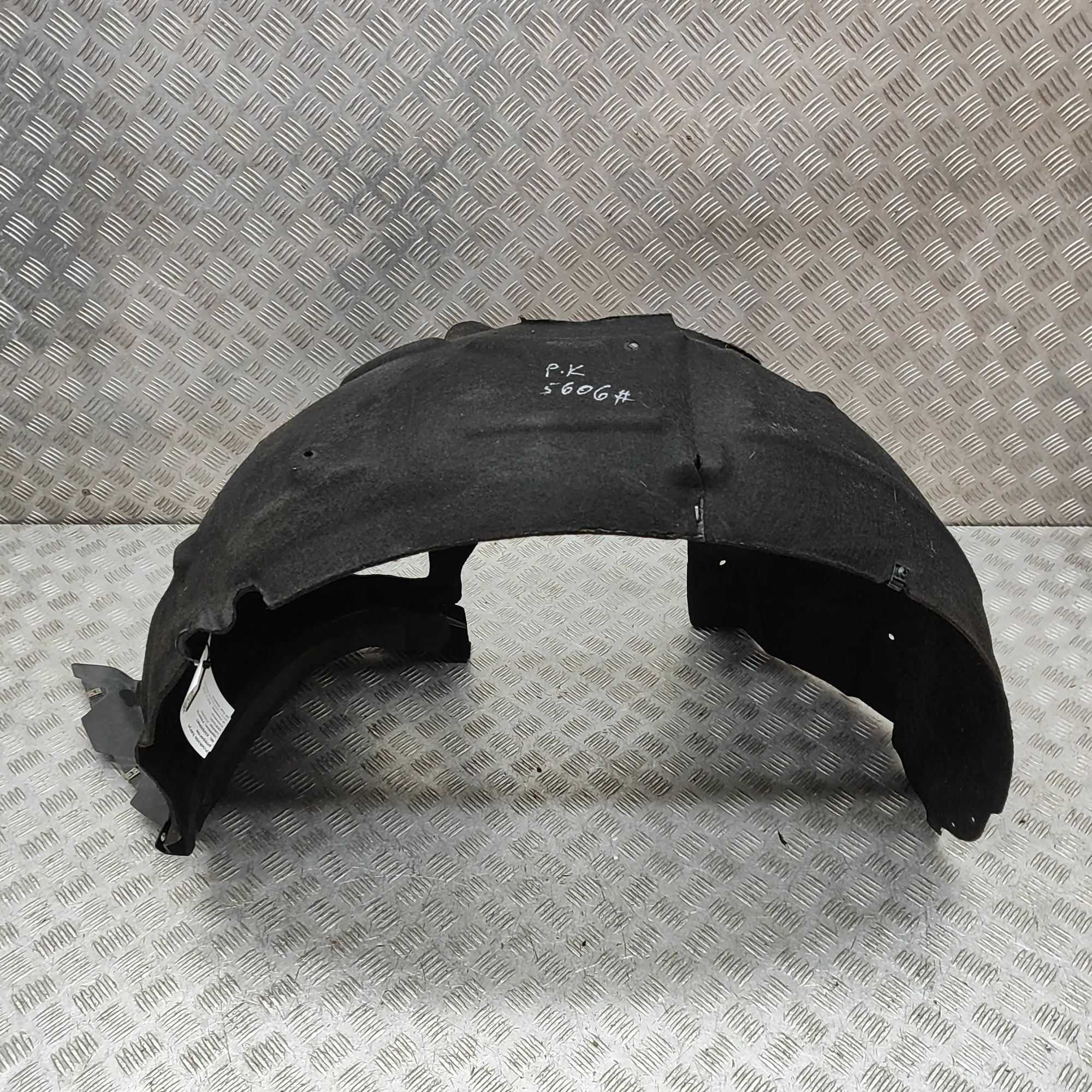 Audi TT (8S) Front Left Arch Liner Front Left Arch Liner — AUDI TT (FV3) (2014-......