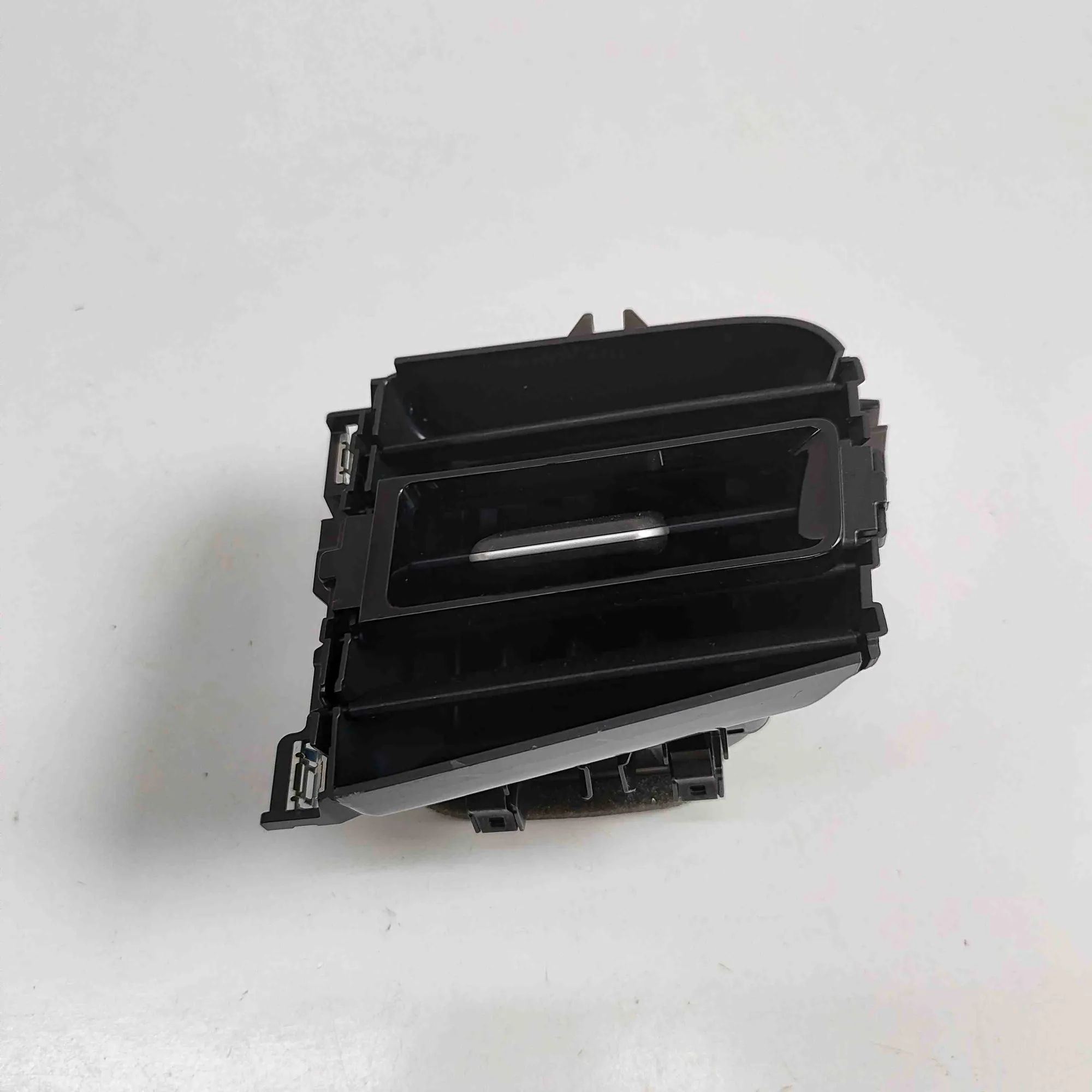 Volkswagen Tayron Dashboard Air Vents Dashboard Air Vents — VW TAYRON (R41) (2024-......