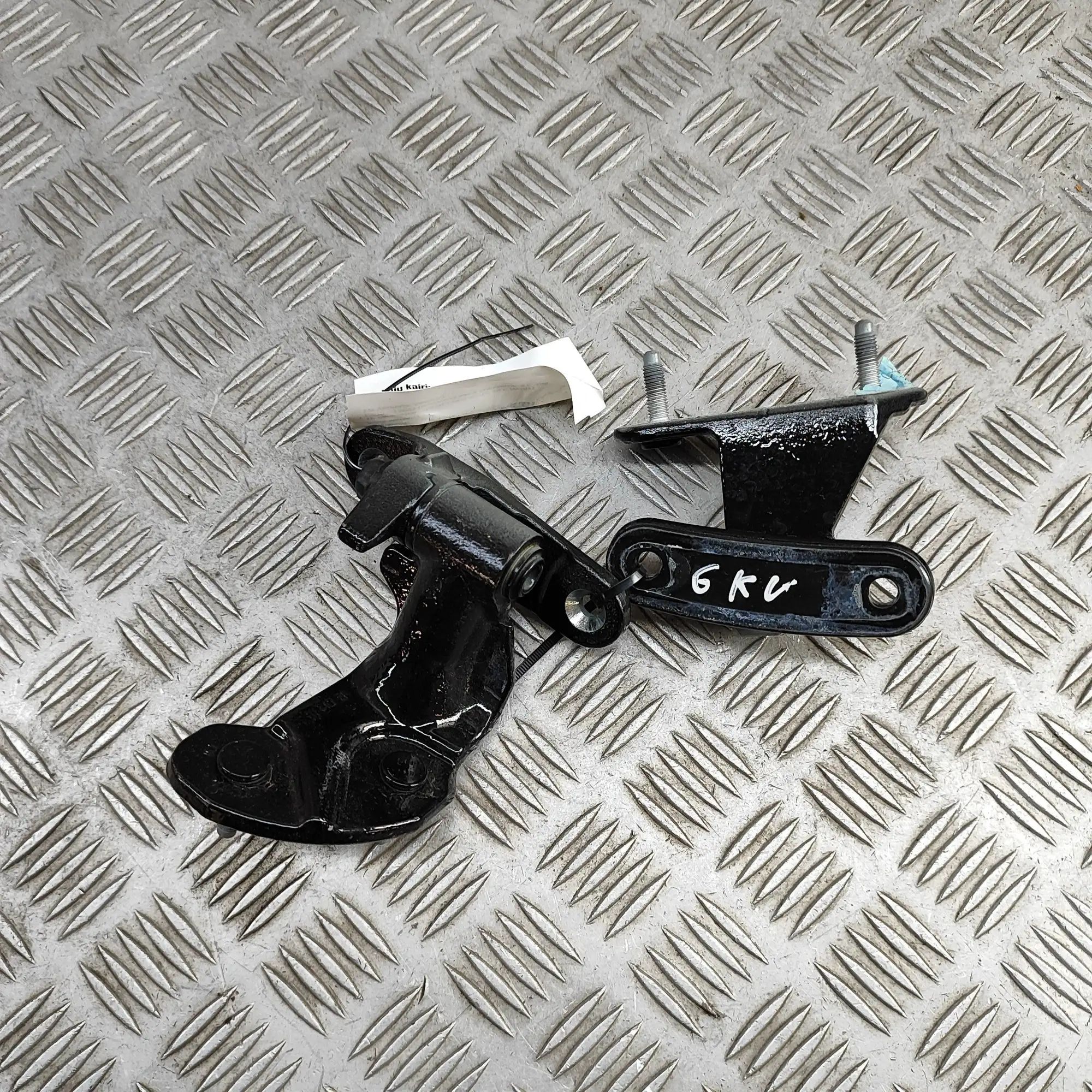 Mercedes-Benz GLE (W167) Door hinge set — rear left Door hinge set — rear left — MERCEDES BENZ GLE ...