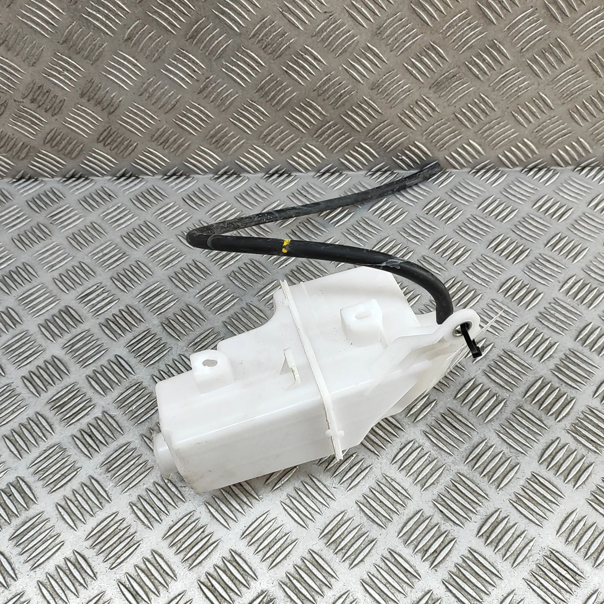 Lexus RX Expansion Tank Expansion tank — LEXUS RX (_LA1_, _LH1_) (2022-...