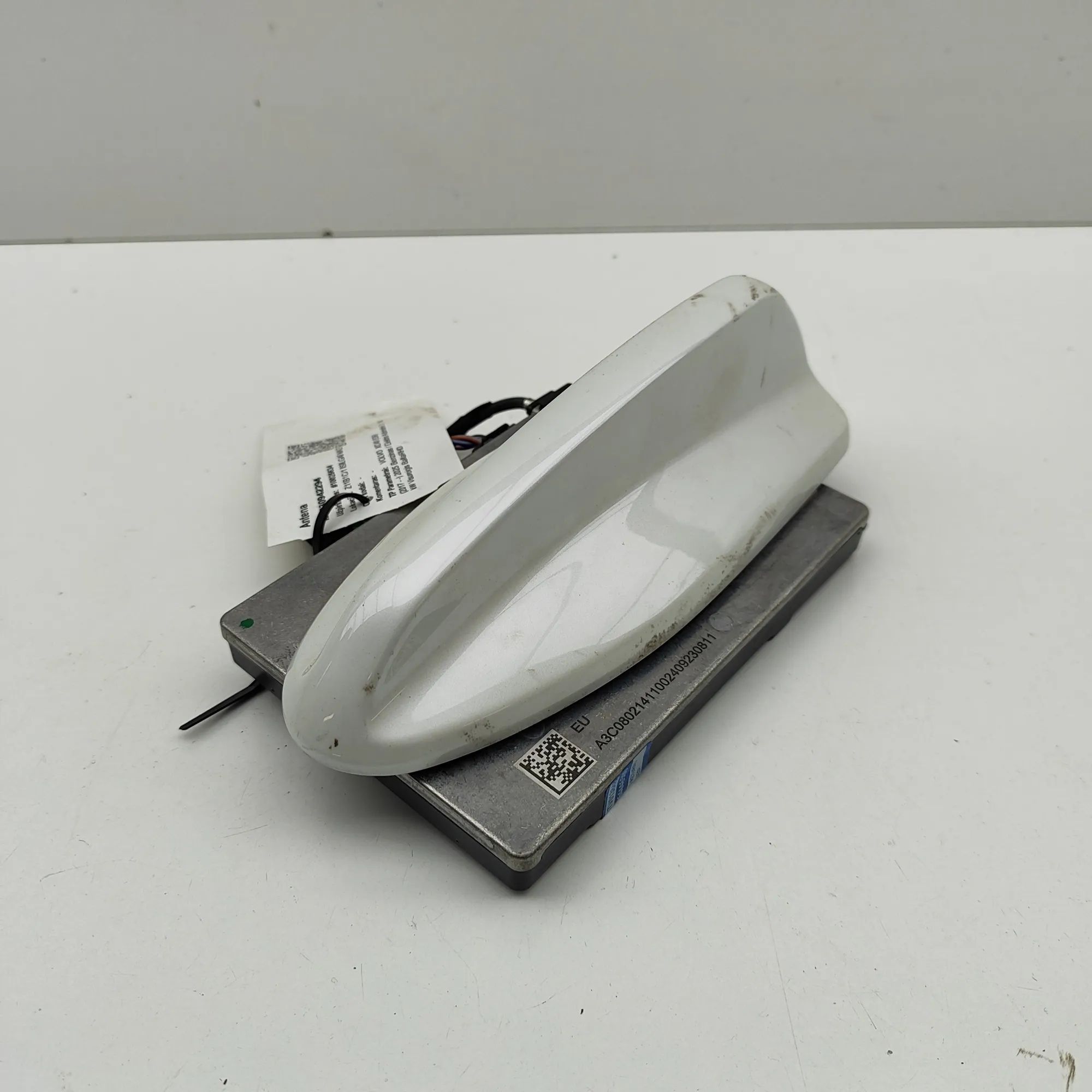 Volvo XC40 / EX40 antenni Antenna — VOLVO XC40 (536) (2017-...) — 3236405...