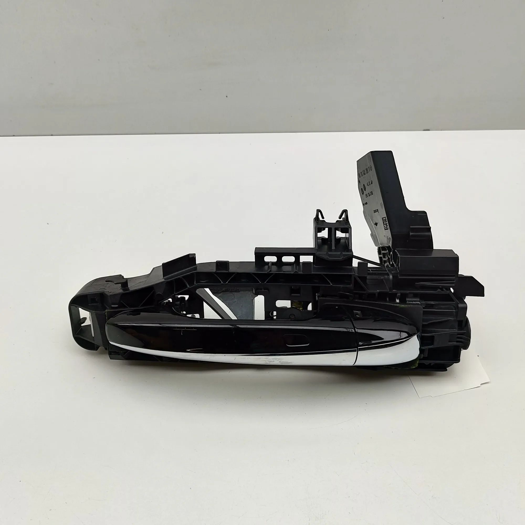 Mercedes-Benz GLE (W167) Exterior door handle — front right Exterior door handle — front right — MERCEDES B...