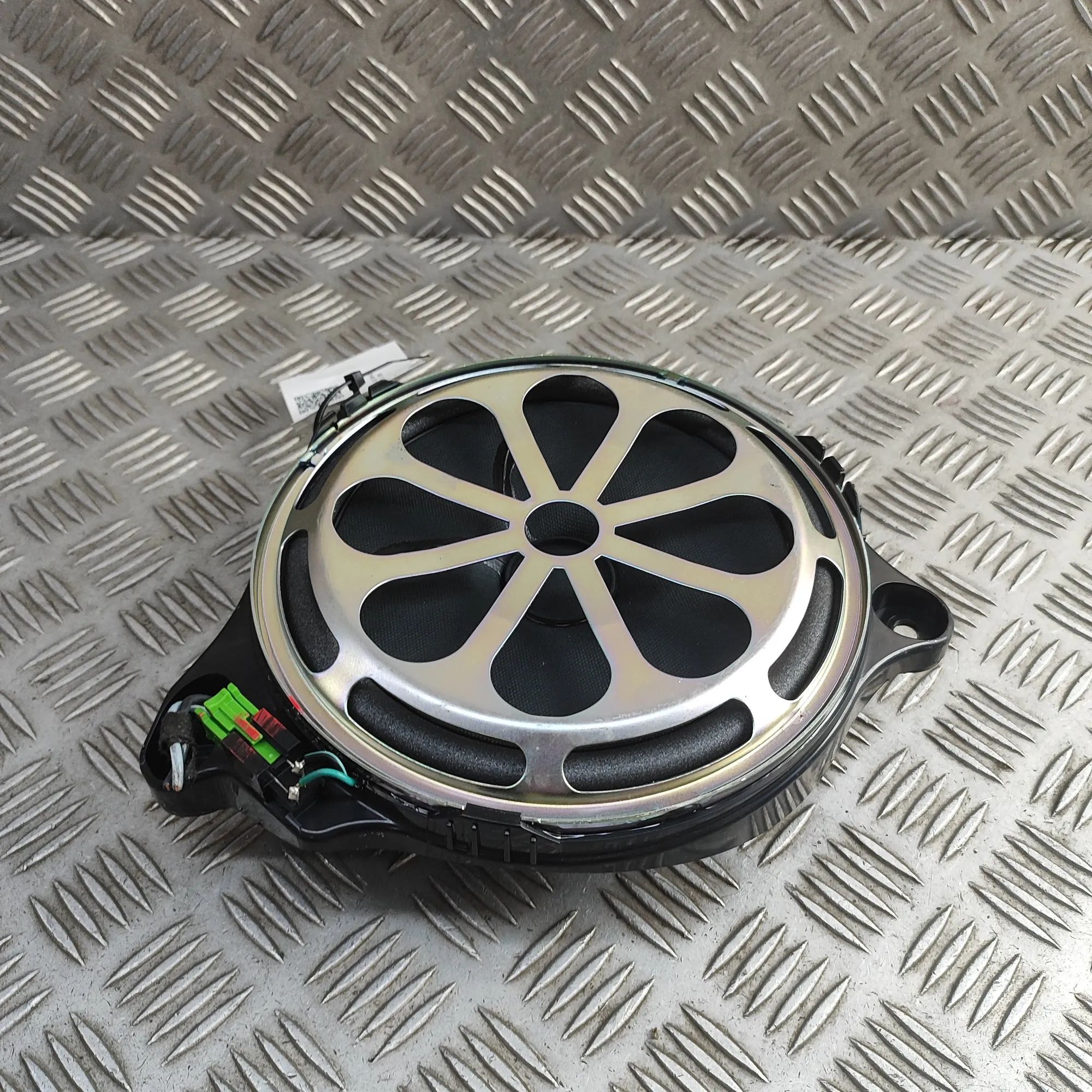 Mercedes-Benz GLE (W167) Front Left Door Speaker Front Left Door Speaker — MERCEDES BENZ GLE (W1...