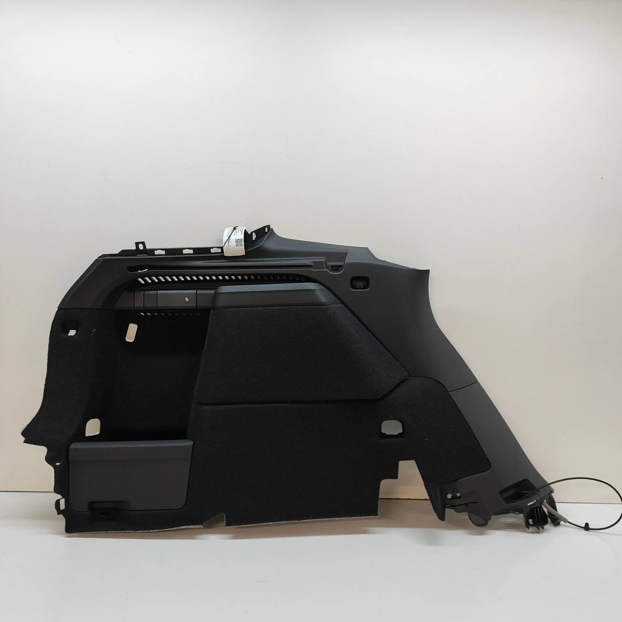 Volkswagen Tayron Left Side Trunk Trim Left Side Trunk Trim — VW TAYRON (R41) (2024-.....