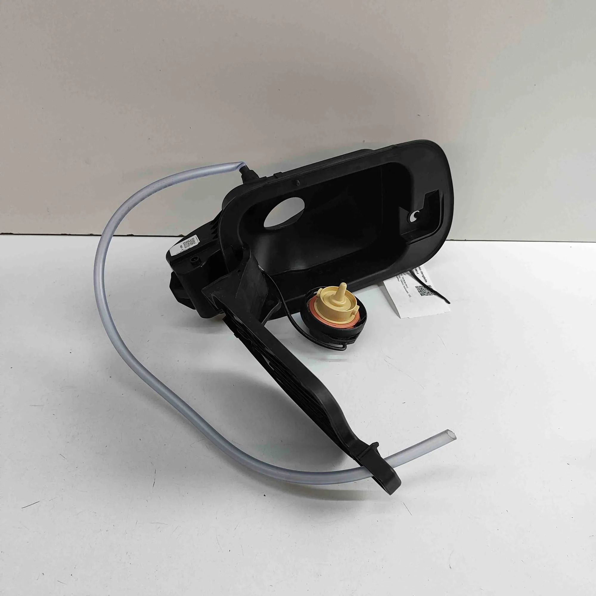 Volkswagen Tayron Fuel Tank Flap Cap Fuel Tank Flap Cap — VW TAYRON (R41) (2024-...)...