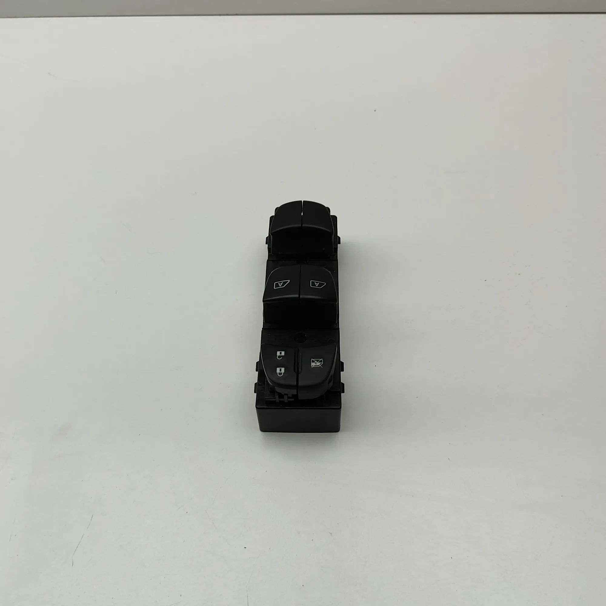 Nissan Juke Door window switch — front right Door window switch — front right — NISSAN JUKE ...