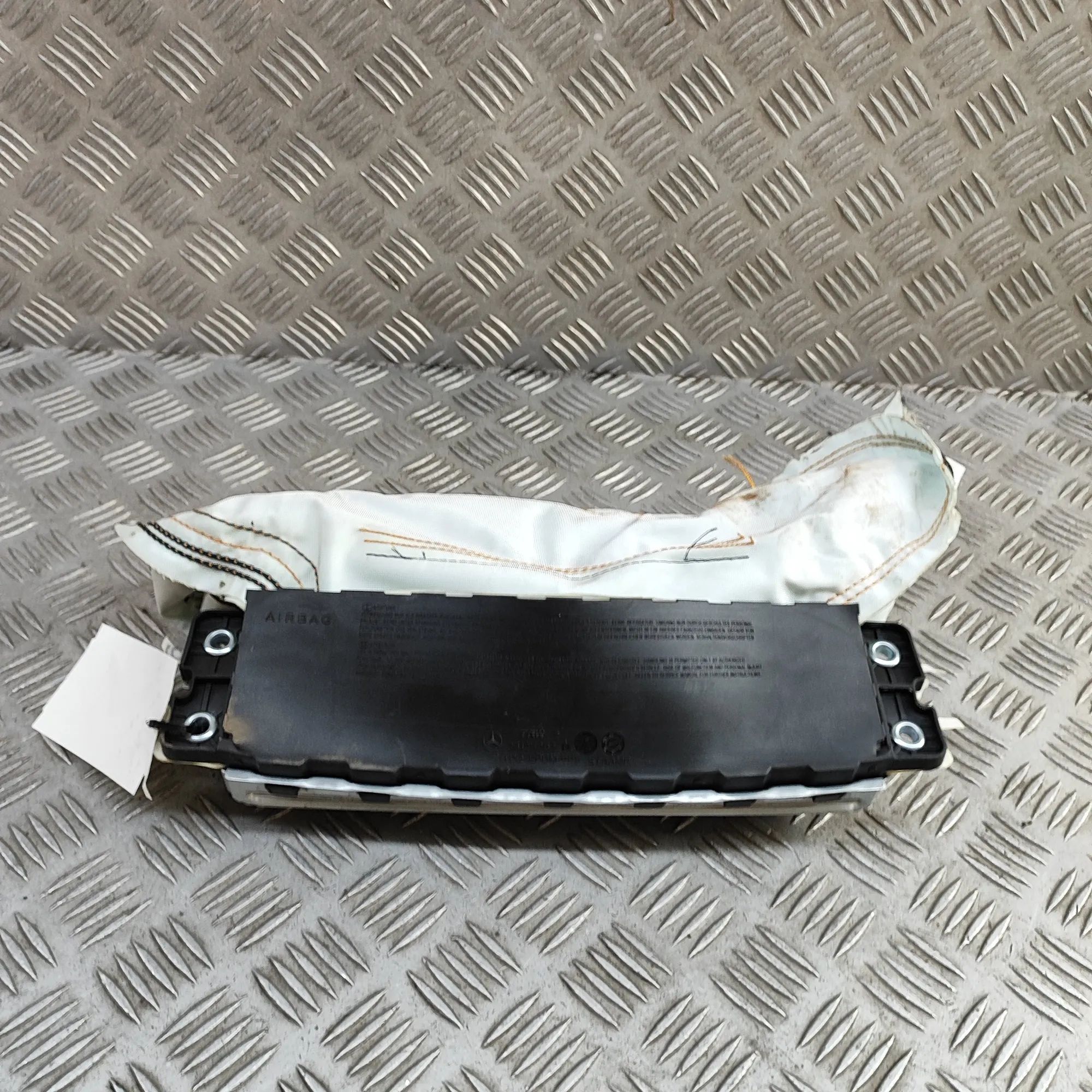 Mercedes-Benz GLC (X253) Knee Safety Bag SRS Knee Safety Bag SRS — MERCEDES BENZ GLC (C253) ...