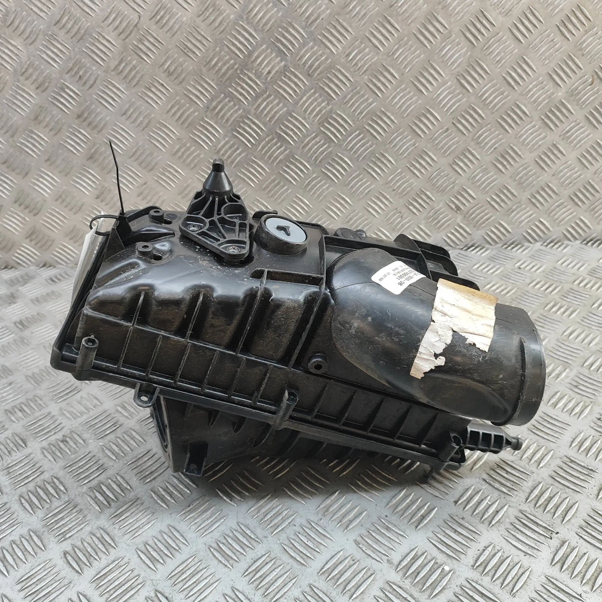 Land Rover Discovery Воздухоочиститель  Air Filter Box — LAND ROVER DISCOVERY (V L462) ...