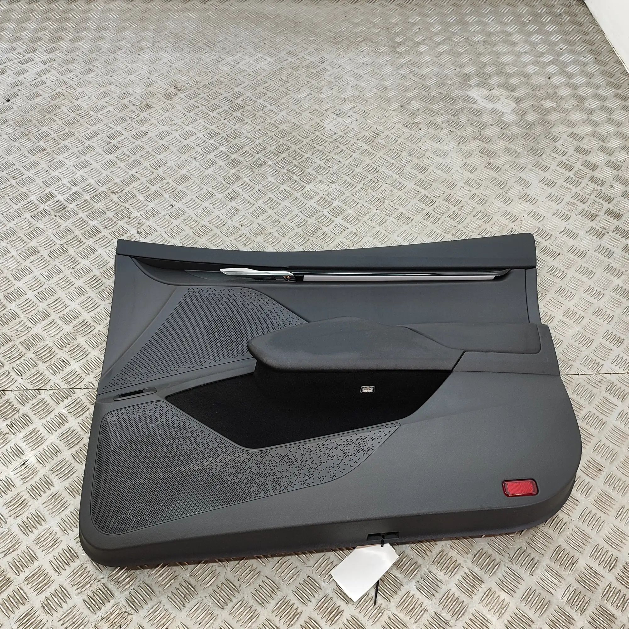 Skoda Enyaq Front Right Door Panel Front Right Door Panel — SKODA ENYAQ (iV SUV 5A...