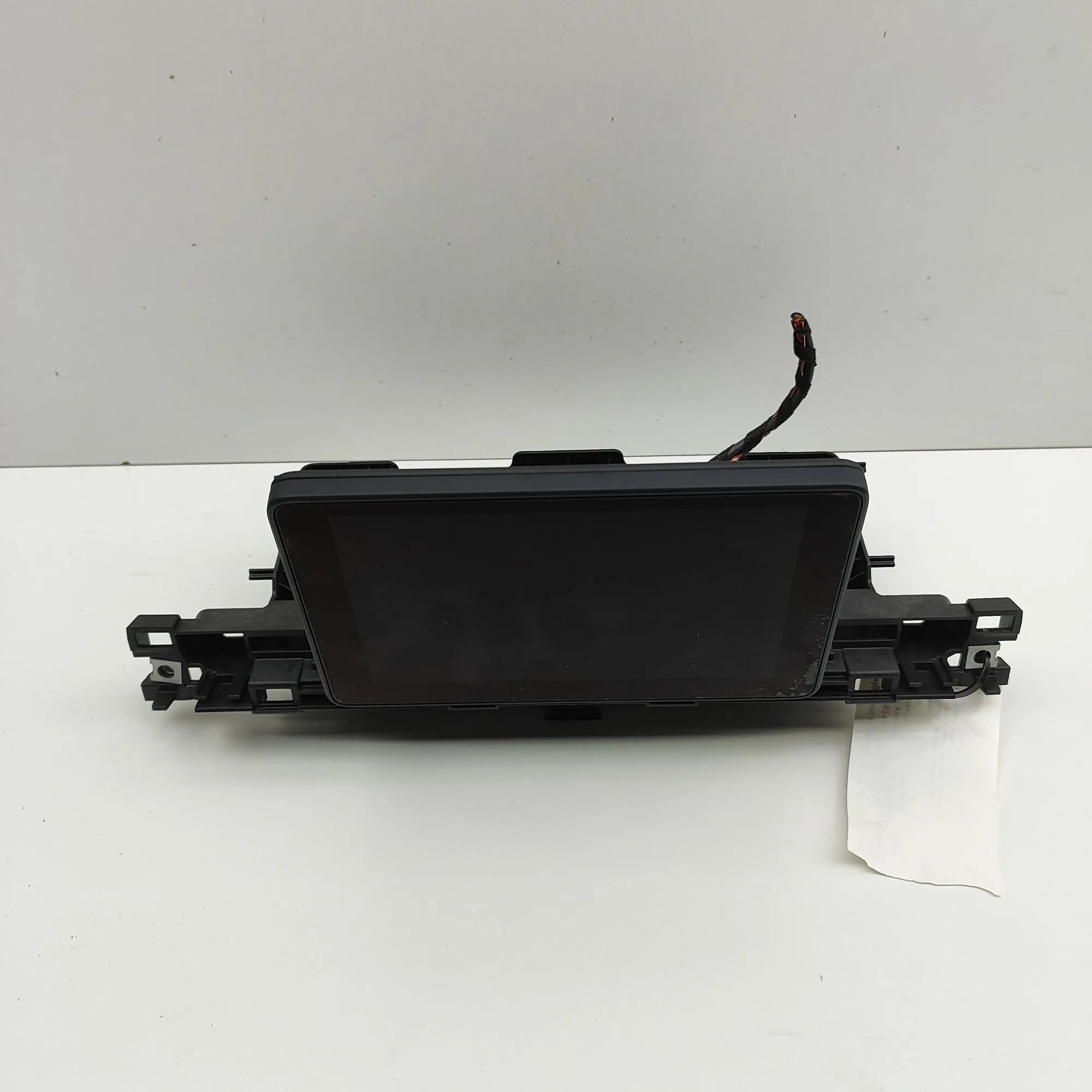 Audi A4 (B9) Navigation display Navigation display — AUDI A4 (Avant 8W5, B9) (2...