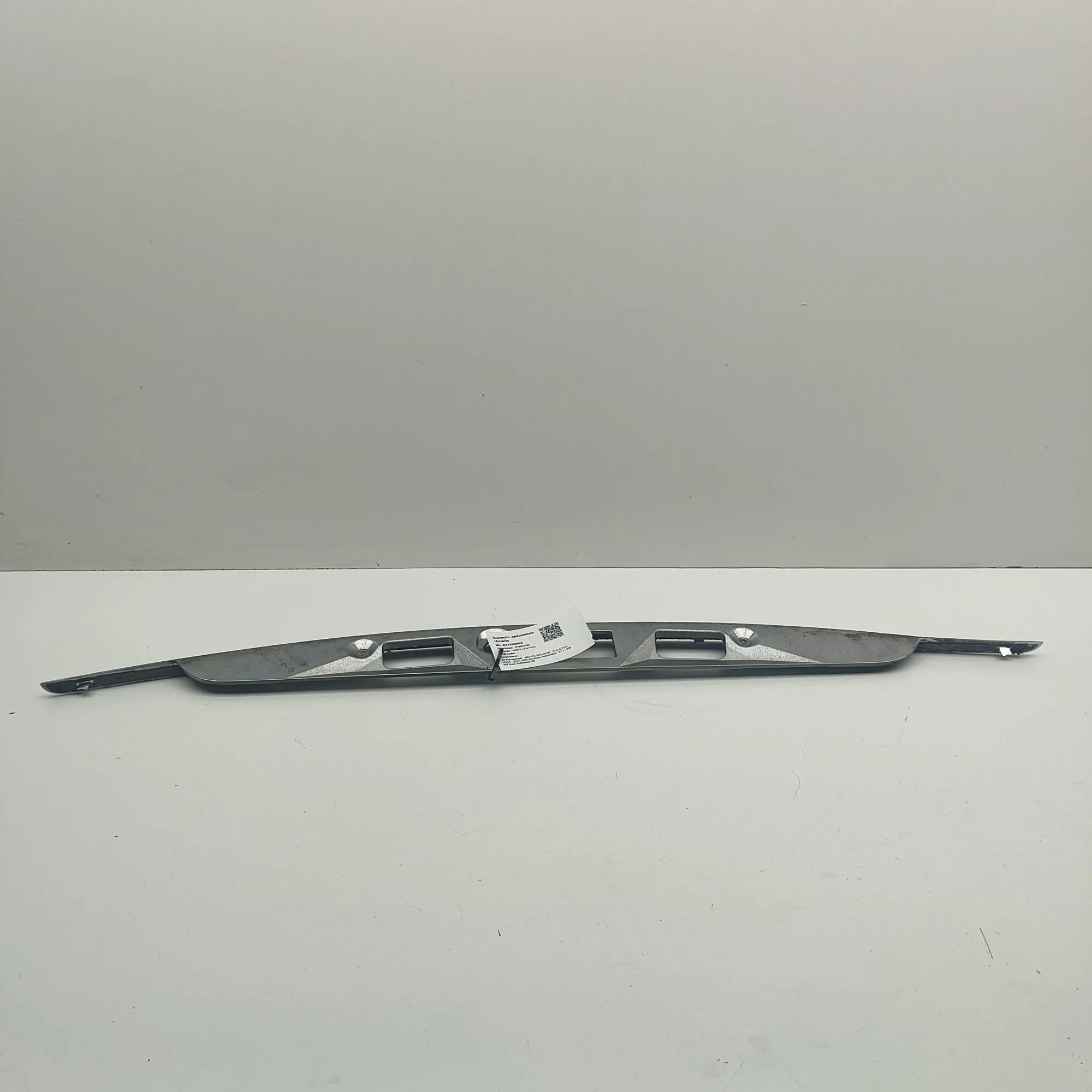 Mercedes-Benz CLS (C219) Number-plate light holder trim Number-plate light holder trim — MERCEDES BENZ ...