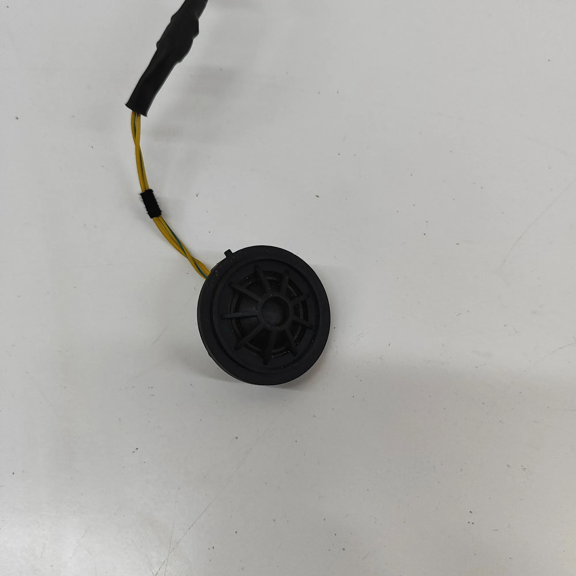 BMW X6 (E71 / E72) Front Left Door Speaker Front Left Door Speaker — BMW X6 (E71, E72) (20...