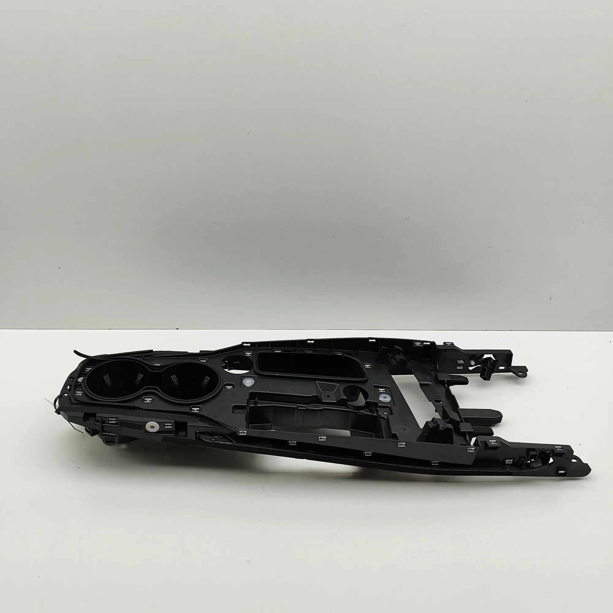 Audi e-tron GT (FW) center console center Console — AUDI E-TRON GT (Saloon F83, F8...