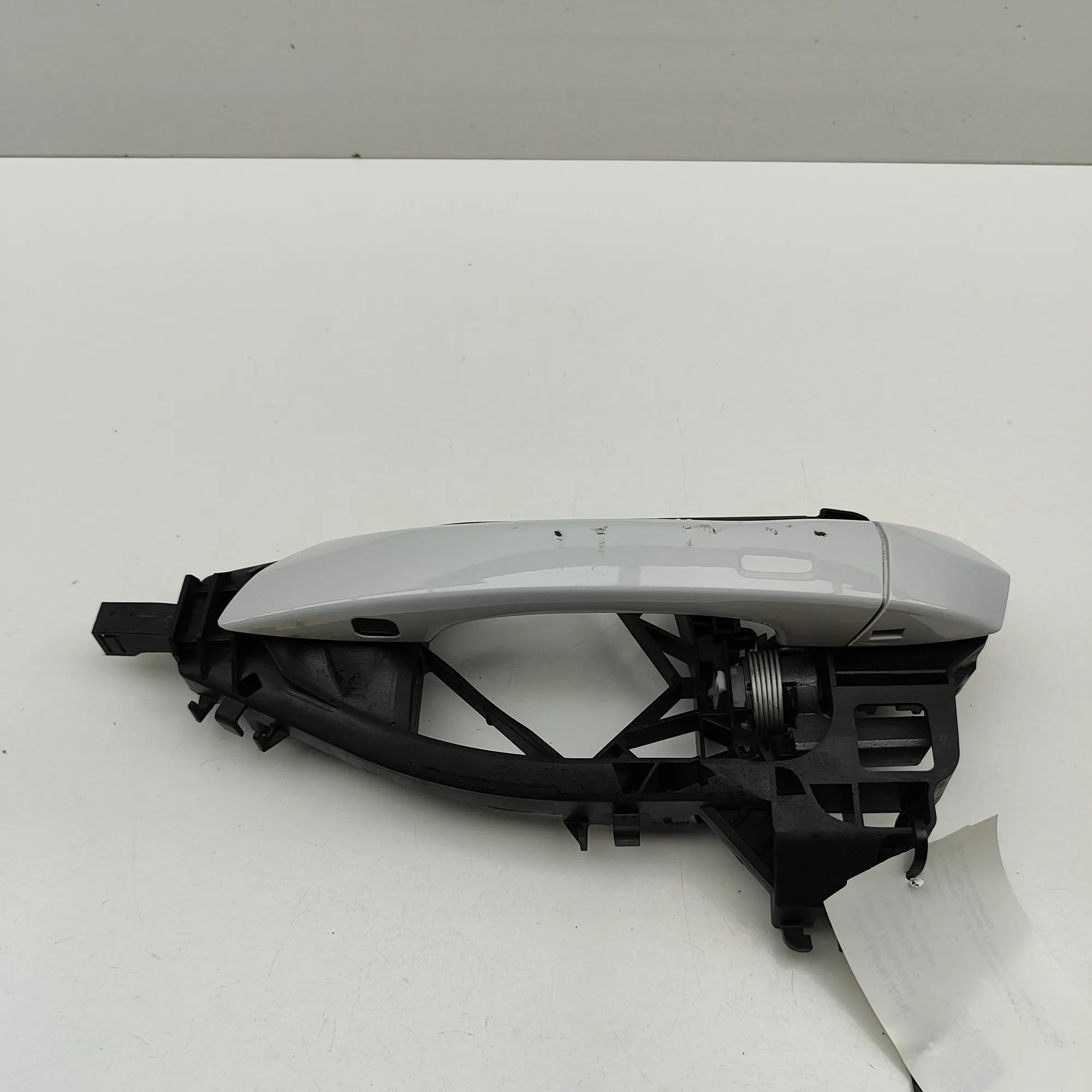 Audi A6 (C8) Exterior door handle — rear left Exterior door handle — rear left — AUDI A6 (C8 ...