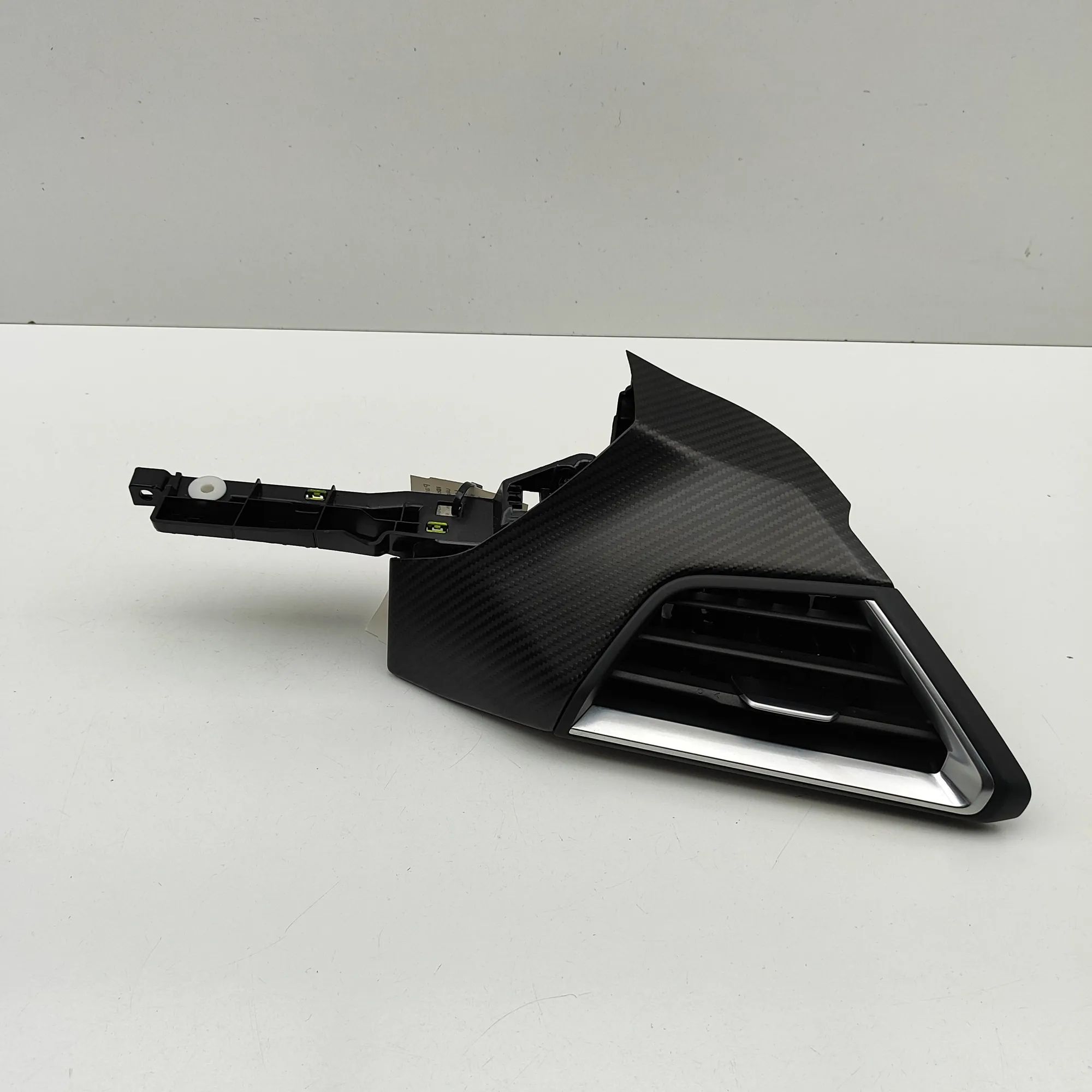 Audi e-tron GT (FW) Dashboard Air Vents Dashboard Air Vents — AUDI E-TRON GT (Saloon F8...