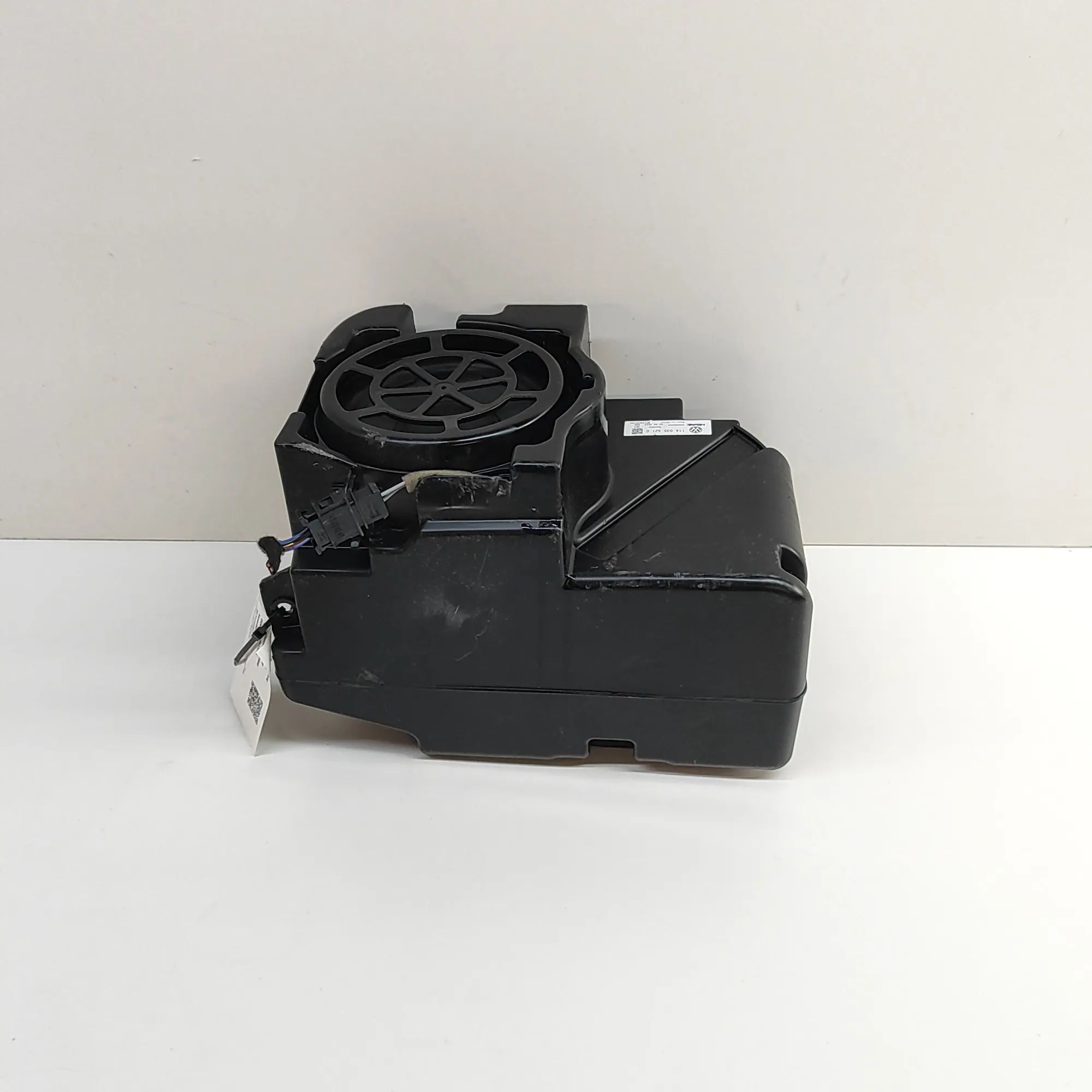 Audi Q4 e-tron Subwoofer Subwoofer — AUDI Q4 (Sportback F4N) (2021-...) ...