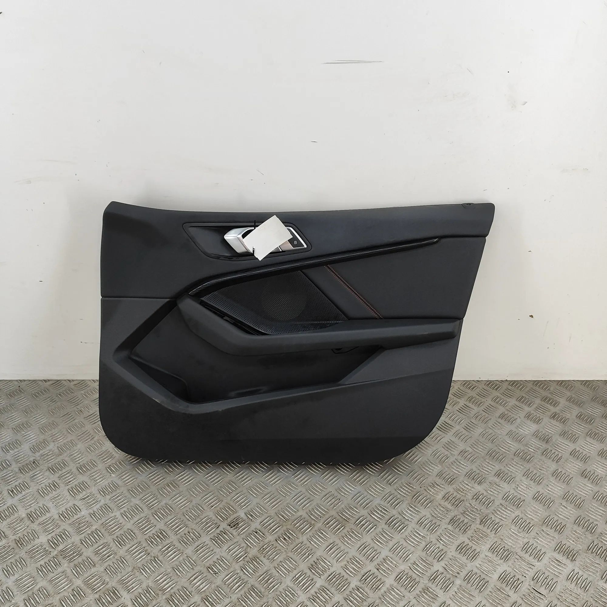 BMW 2 (F44) Front Right Door Panel Front Right Door Panel — BMW 2 SERIES (Gran Cou...