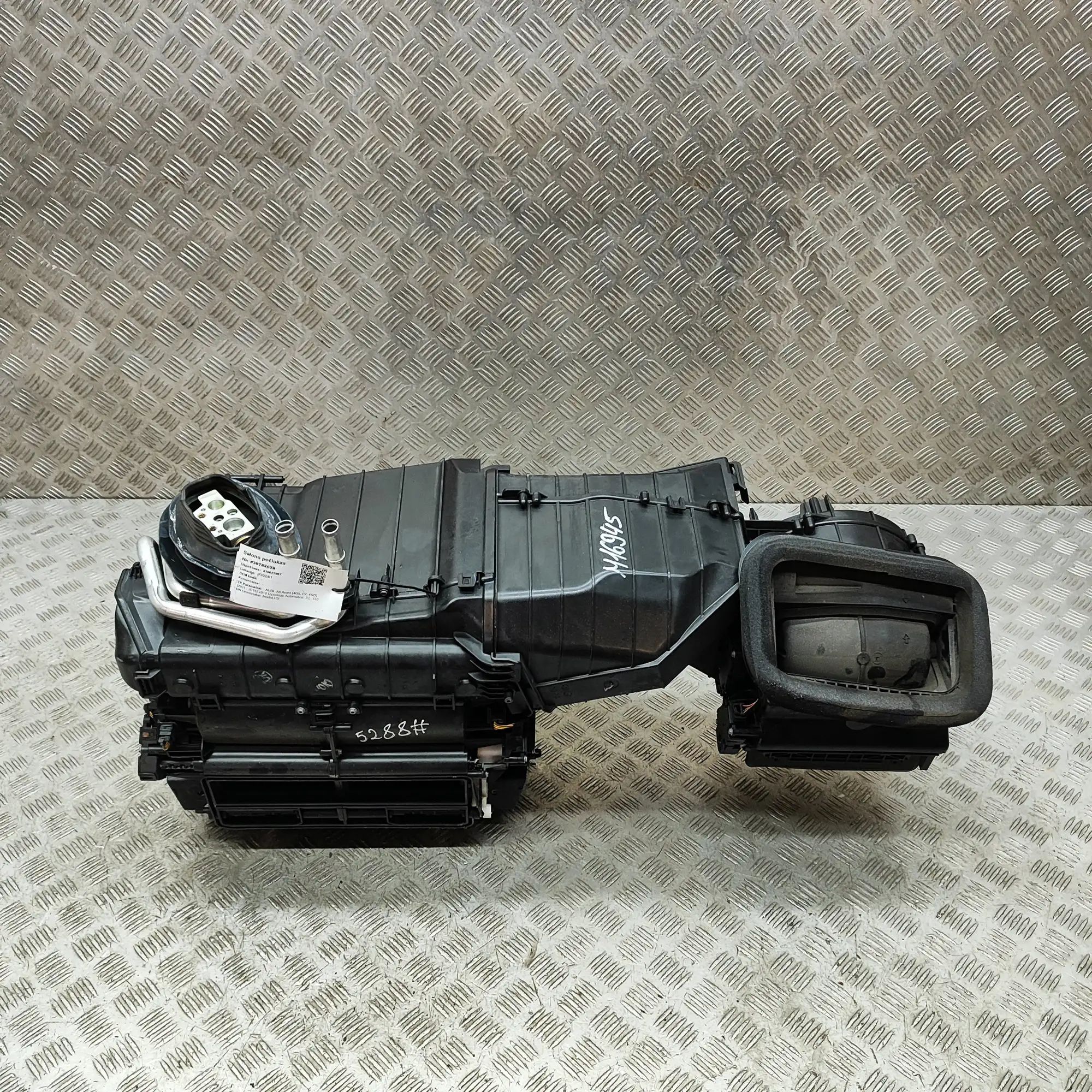 Audi A6 (C7) Interior Heater Interior Heater — AUDI A6 (Avant 4G5, C7, 4GD) ...