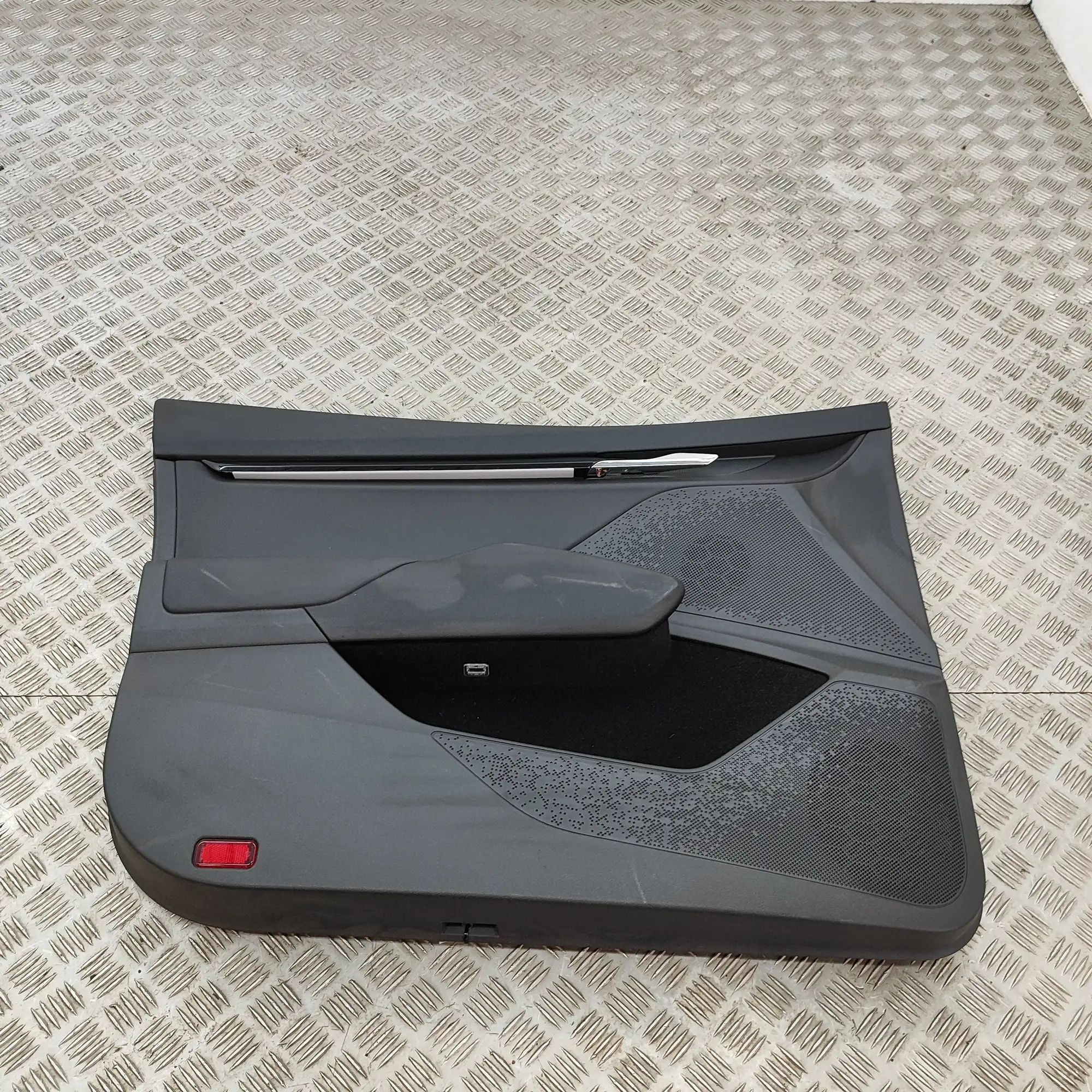 Skoda Enyaq Front Left Door Panel Front Left Door Panel — SKODA ENYAQ (iV SUV 5AC...
