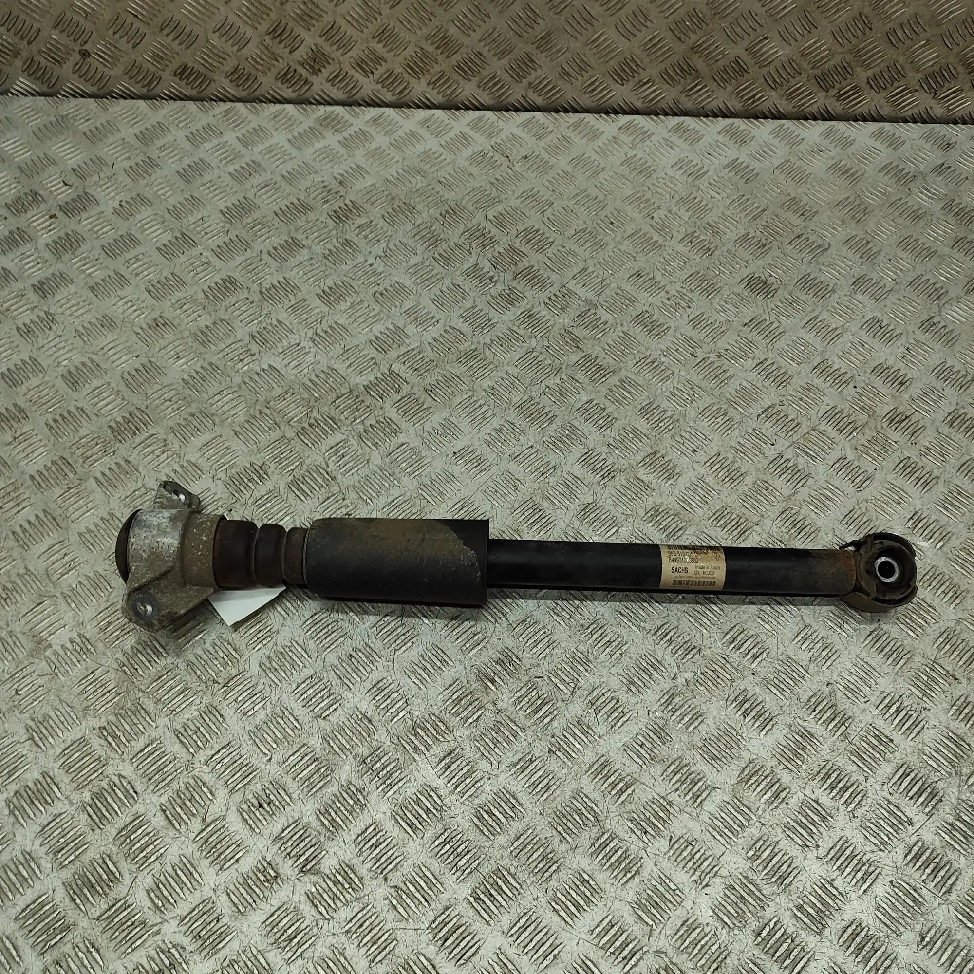 Porsche Macan Shock absorber — rear left Shock absorber — rear left — PORSCHE MACAN (DKN...