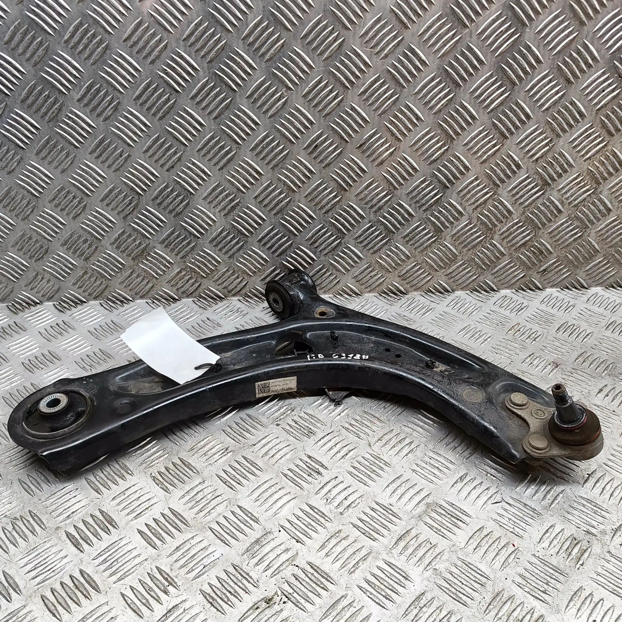 Audi A3 (8Y)  Front Right Lower Control Arm Front Right Lower Control Arm — AUDI A3 (Limous...
