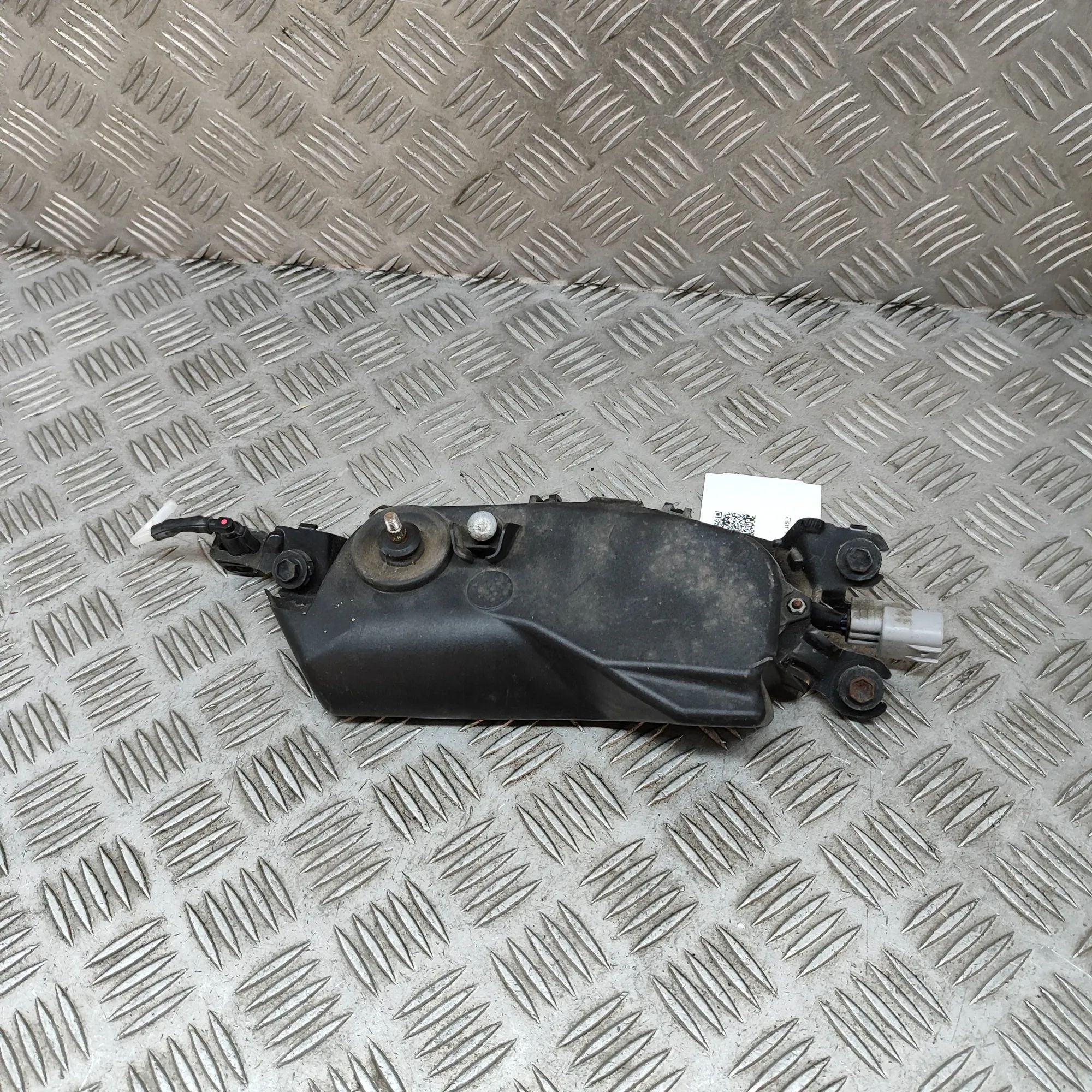 Toyota Land Cruiser 150 Мотор стеклоочистителя Tailgate wiper motor — TOYOTA LAND CRUISER (_J1...