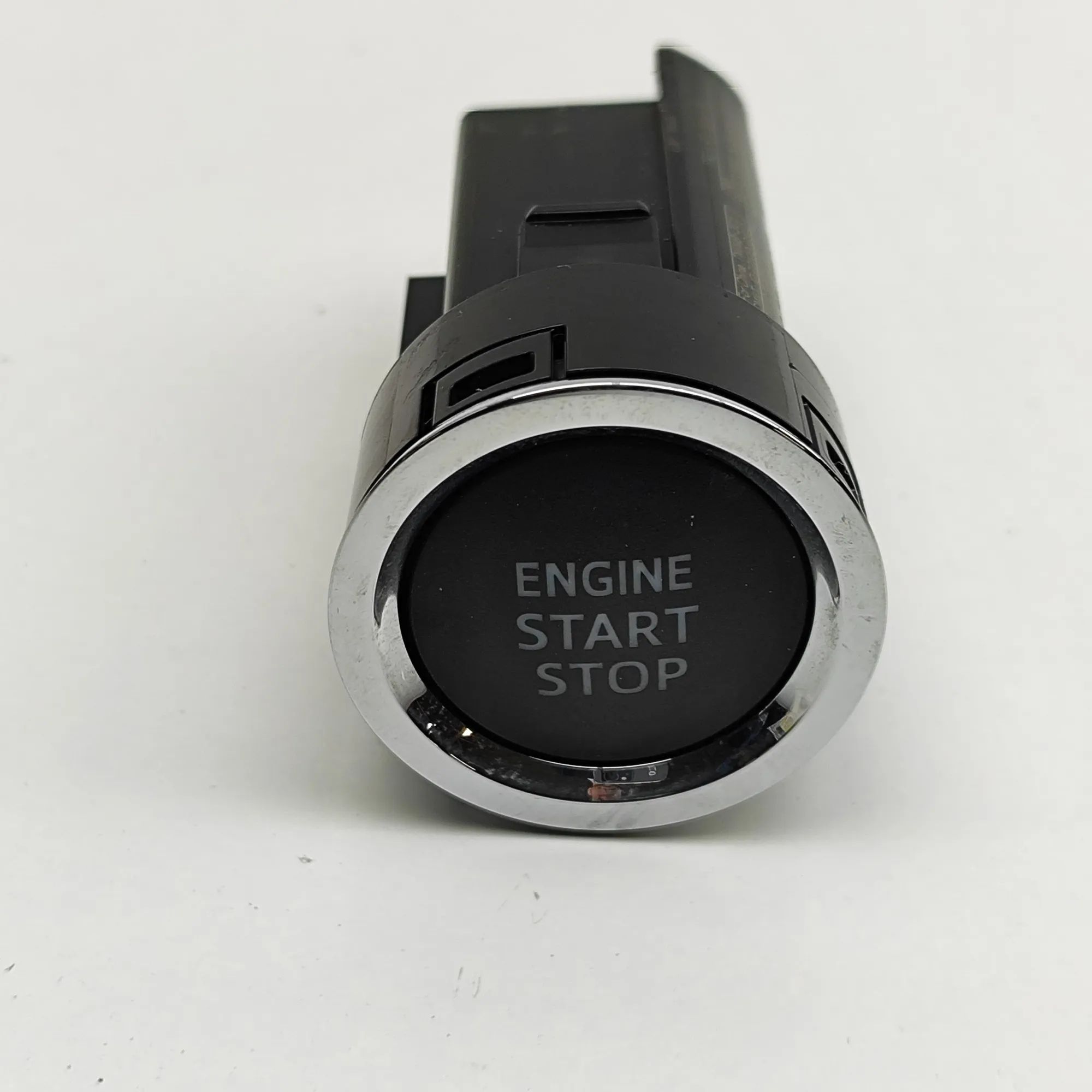Toyota Land Cruiser 150 Engine start button Engine start button — TOYOTA LAND CRUISER (_J15...