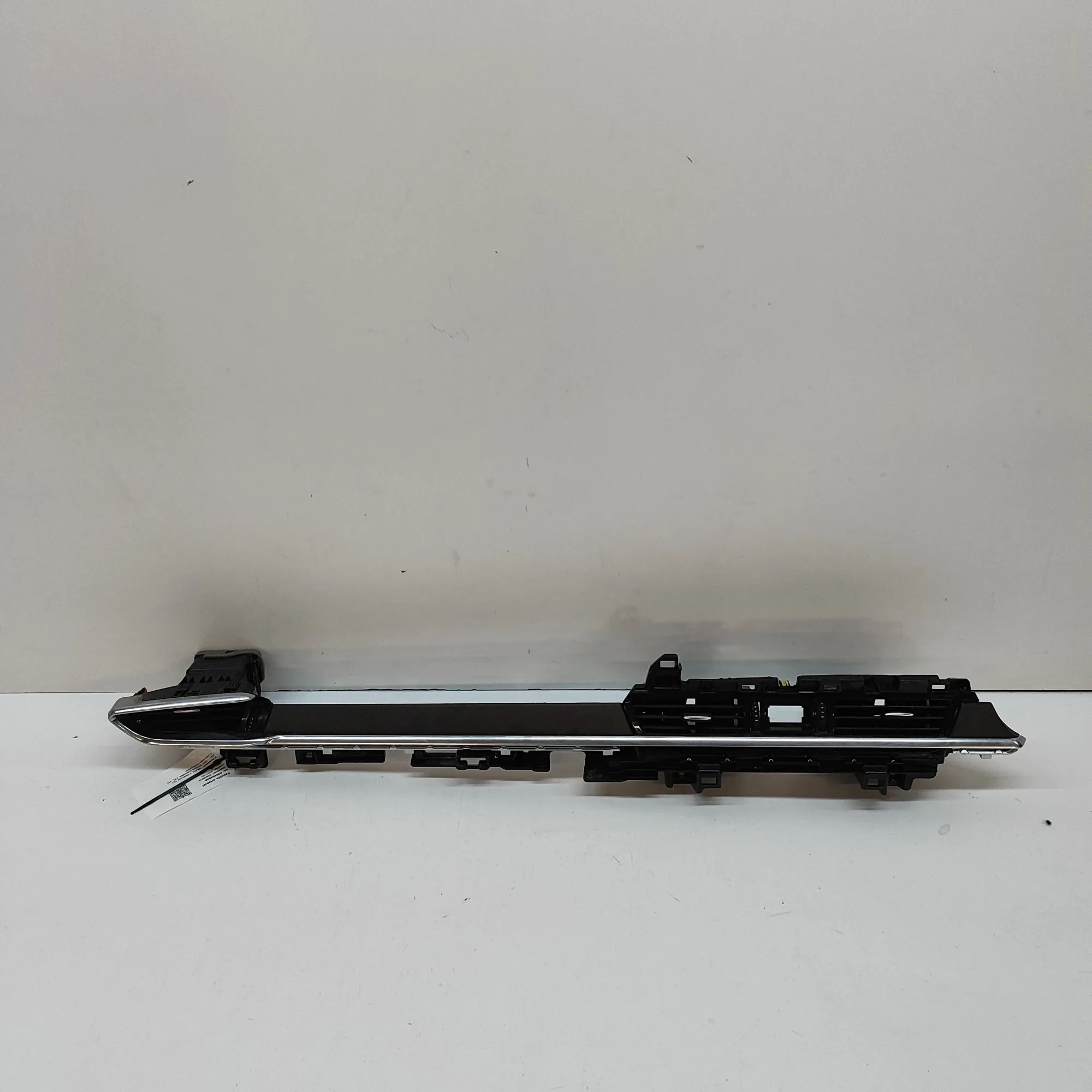 Mazda 6 (GJ / GL) Dashboard Trim Dashboard trim — MAZDA 6 (Estate GJ, GL) (2012-...