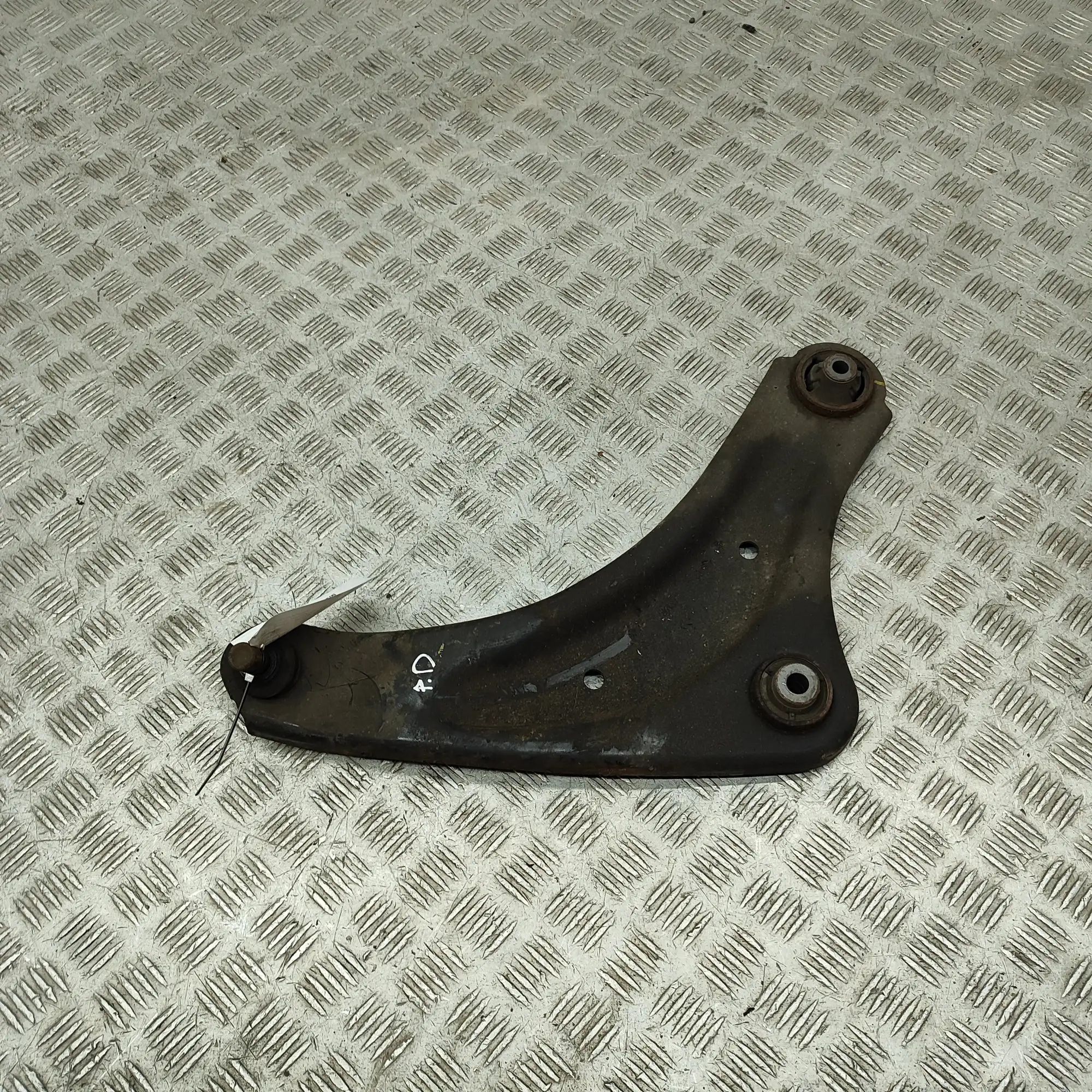 Nissan Juke Front Right Lower Control Arm Front Right Lower Control Arm — NISSAN JUKE (F1...