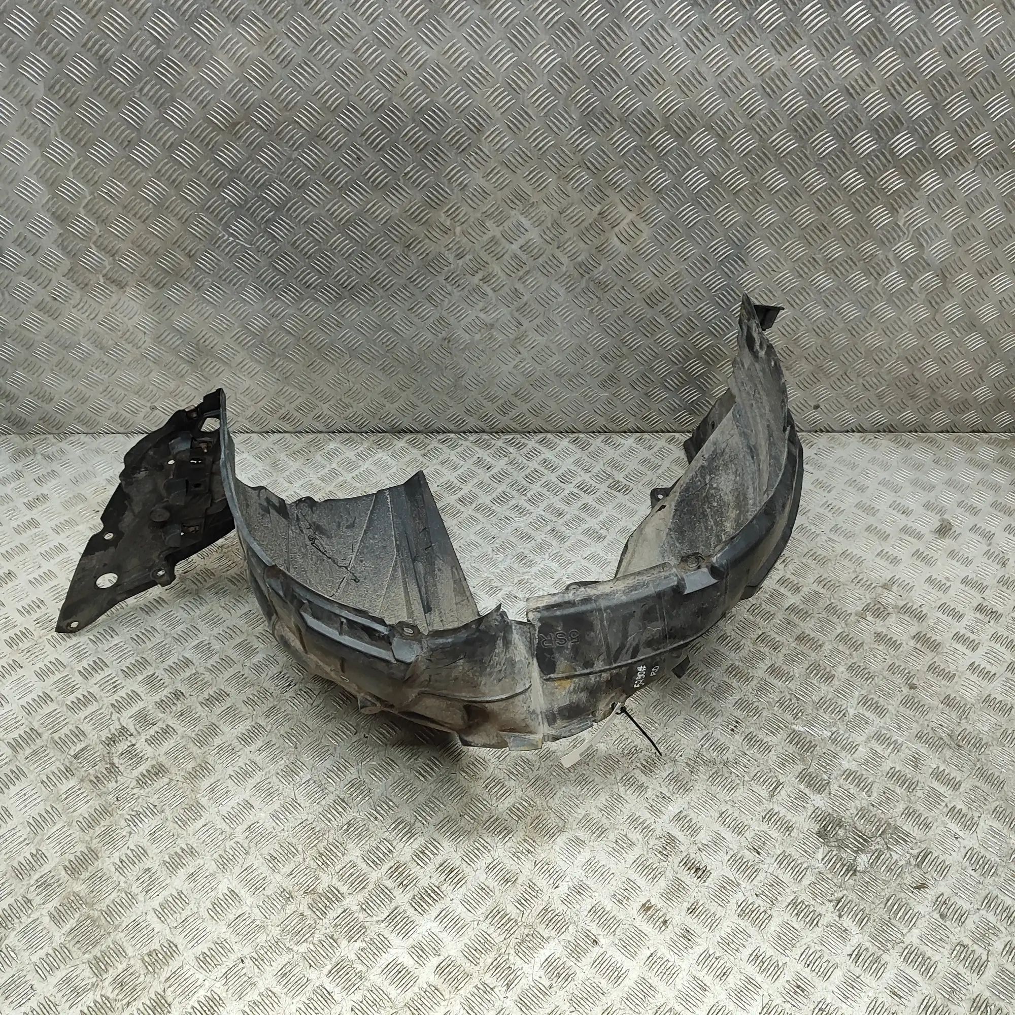 Nissan Leaf Front Right Arch Liner Front Right Arch Liner — NISSAN LEAF (ZE1) (201...