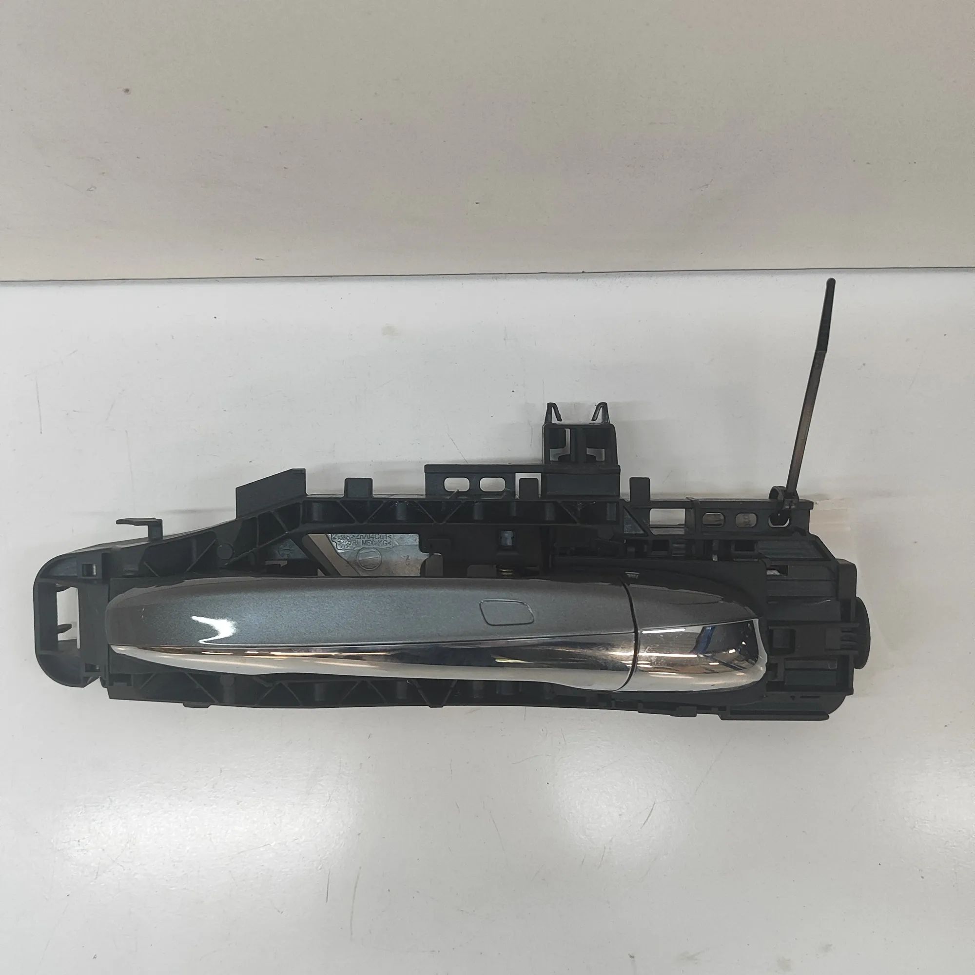 Mercedes-Benz ML / GLE (W166) Exterior door handle — front right Exterior door handle — front right — MERCEDES B...