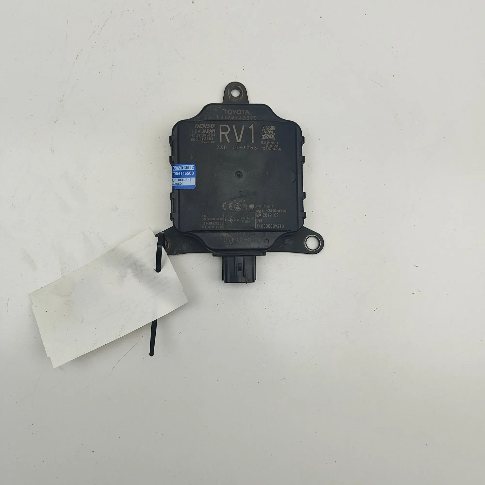 Toyota RAV4 (XA40) Distance Radar Sensor Distance Radar Sensor — TOYOTA RAV (4 V XA50) (...