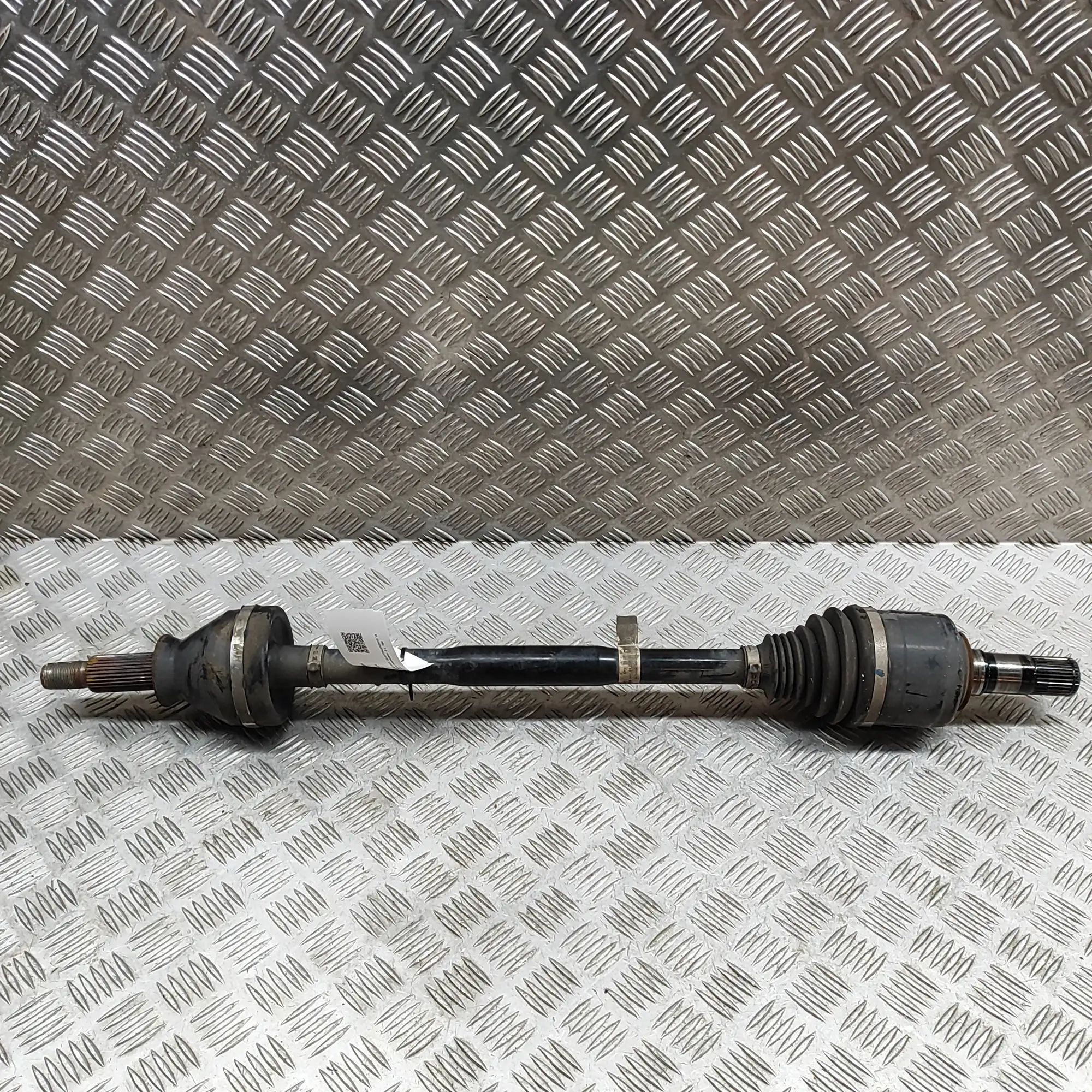 Maserati Quattroporte Rear Right Driveshaft Rear Right Driveshaft — MASERATI QUATTROPORTE (...