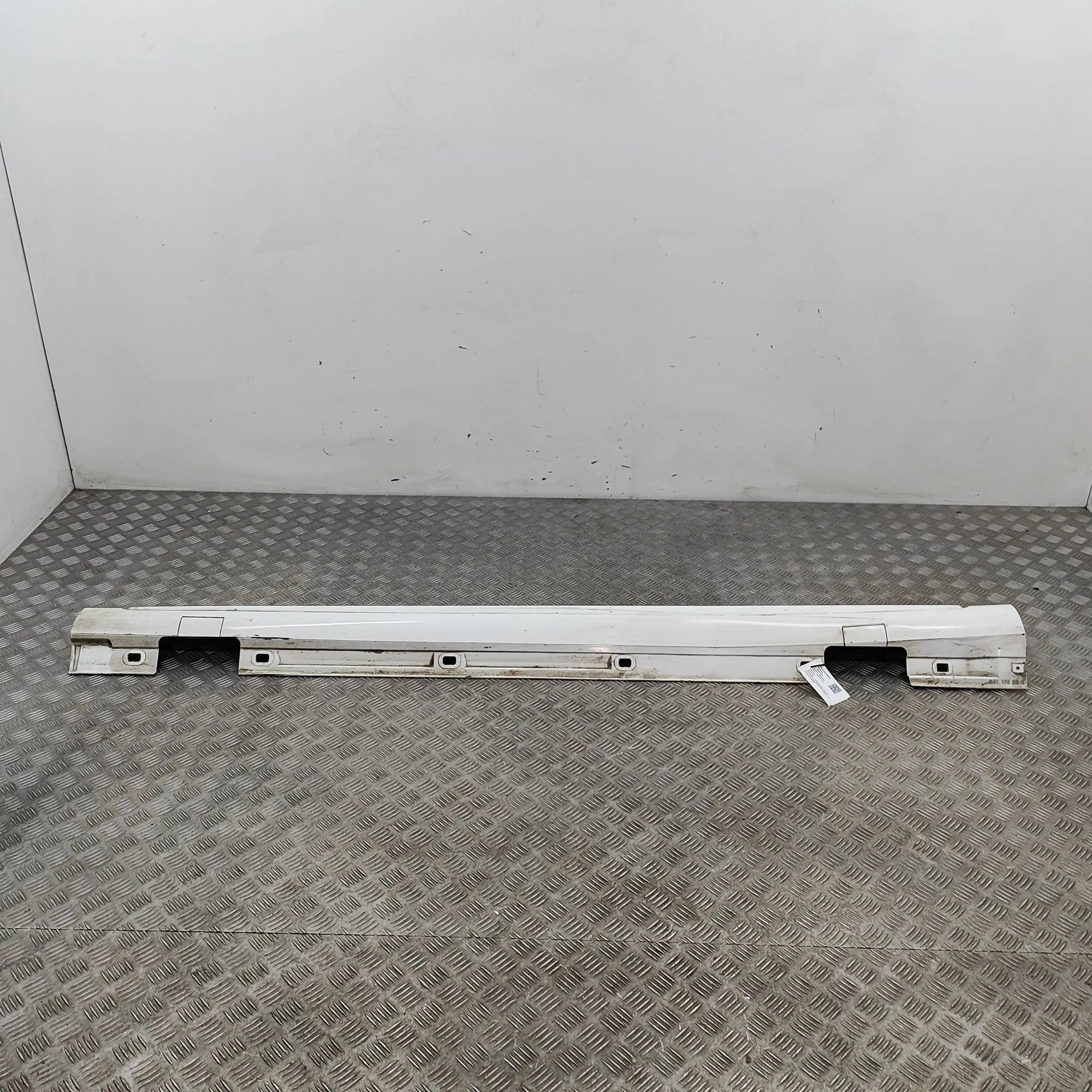 Mercedes-Benz CLA (C117) Left Side Plastic Sideskirt Cover