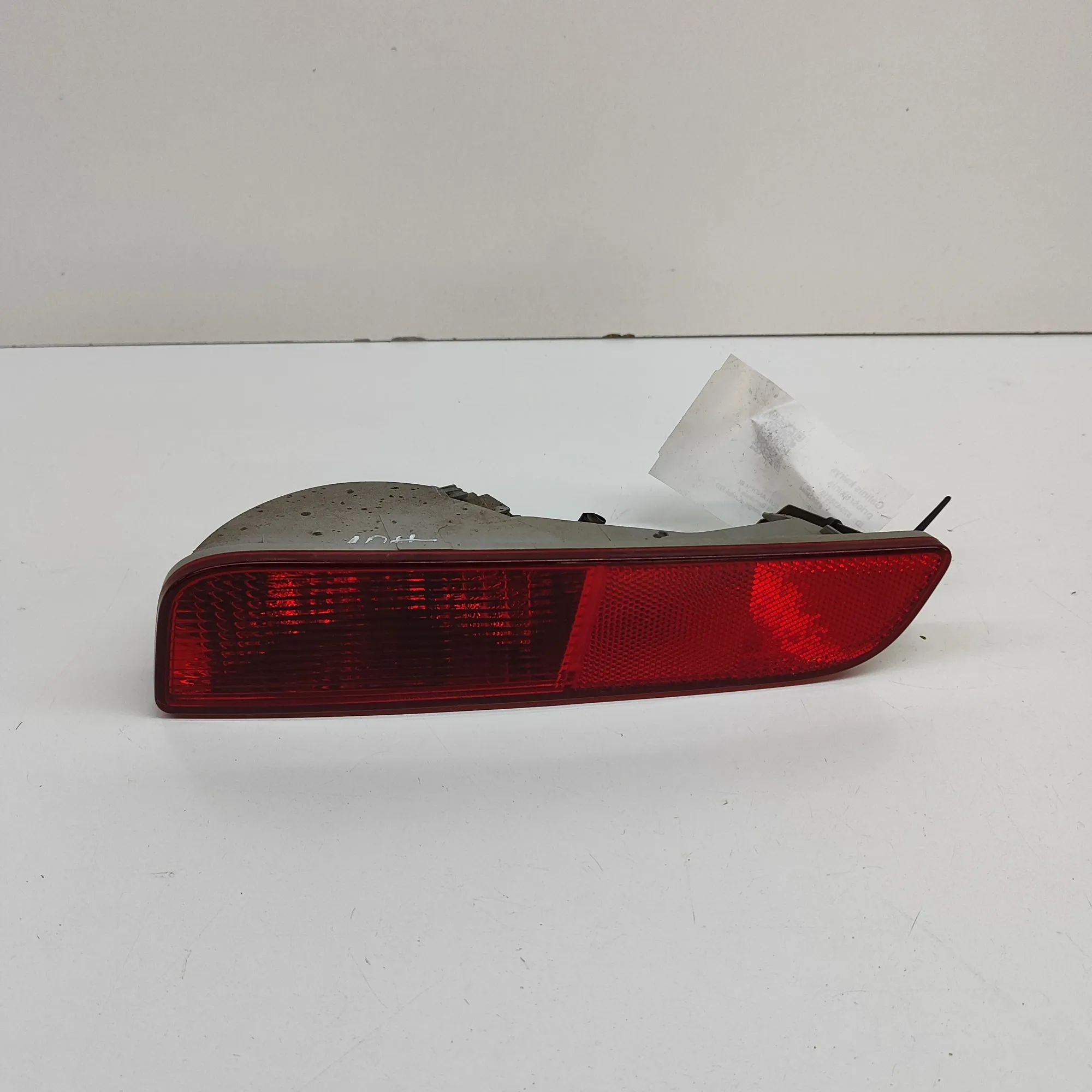 Mitsubishi Outlander Rear Left Fog Light Rear Left Fog Light — MITSUBISHI OUTLANDER (III...