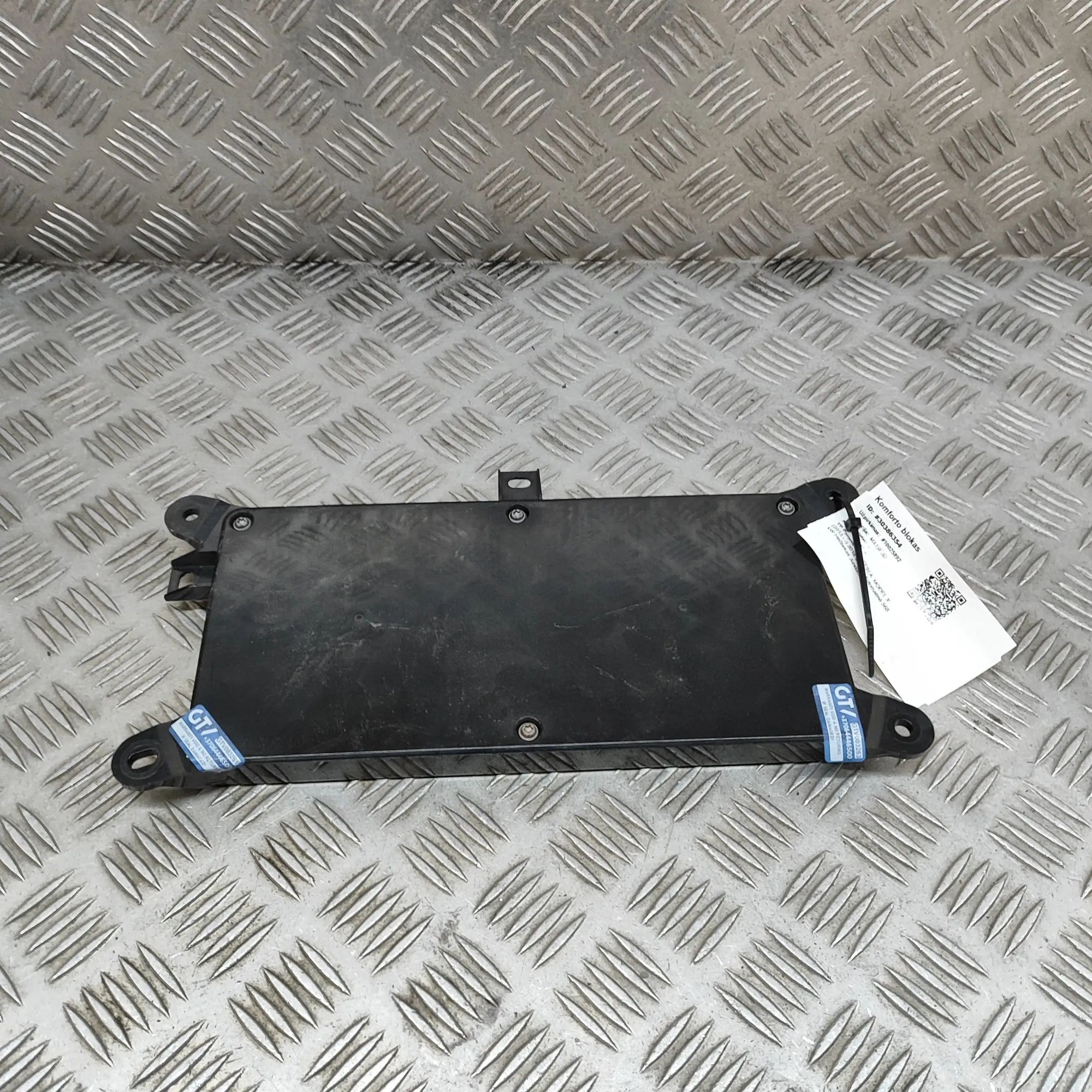 Tesla Model X Comfort Control Unit Comfort Control Unit — TESLA MODEL X (2013-...)...