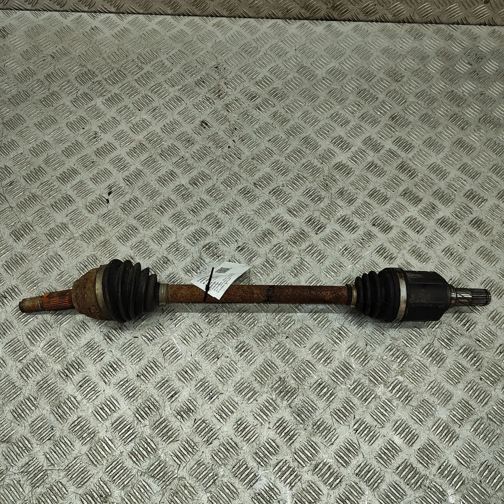 Nissan Leaf Front Left Driveshaft Front Left Driveshaft — NISSAN LEAF (ZE1) (2017...