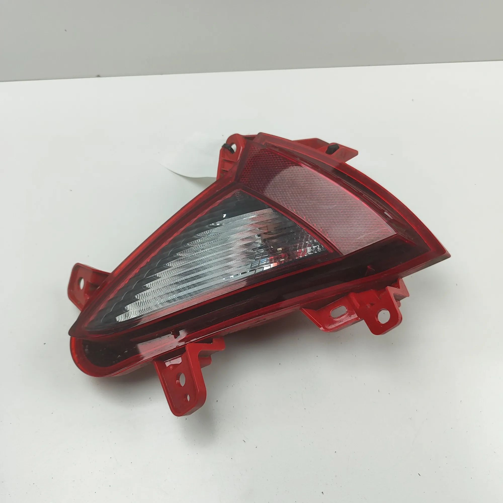 Kia Sportage Rear Left Fog Light Rear Left Fog Light — KIA SPORTAGE (V NQ5) (202...