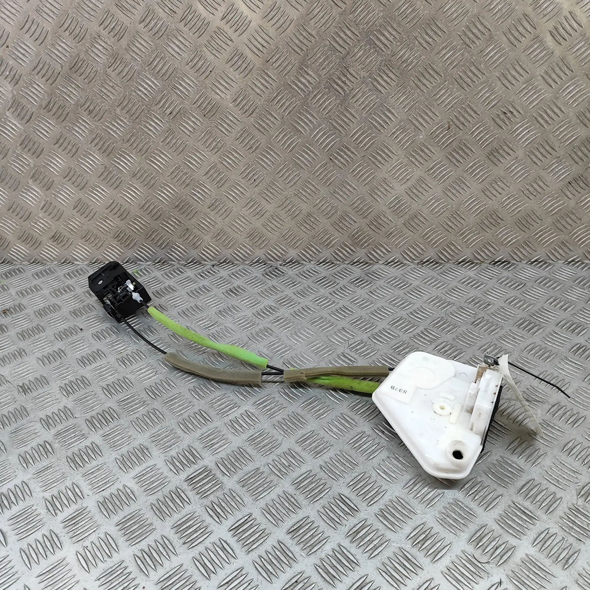 Mazda 6 (GJ / GL) Door lock — front right Door lock — front right — MAZDA 6 (Estate GJ, G...