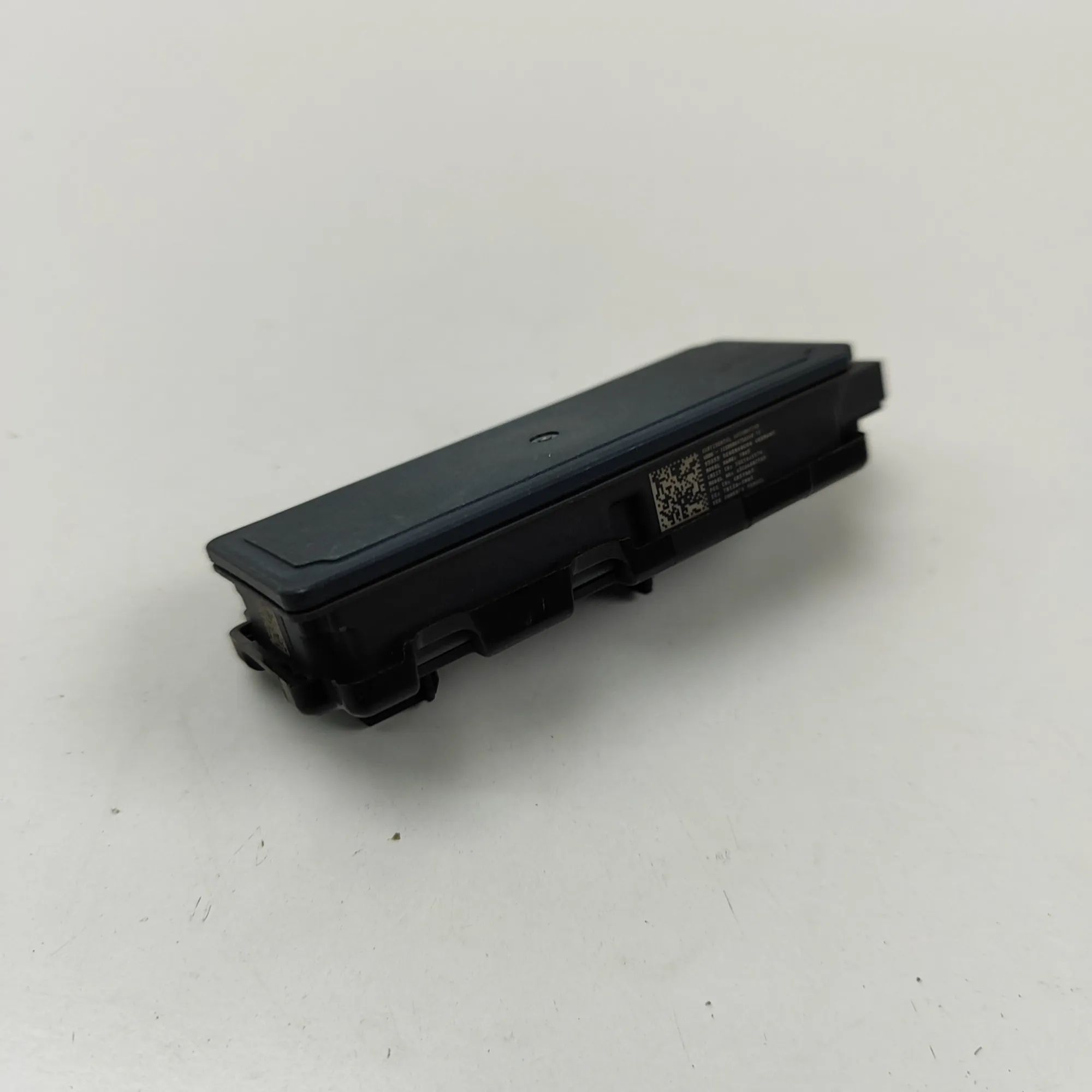 BMW iX (I20) Antenna Amplifier Antenna Amplifier — BMW IX (I20) (2021-...) — A...