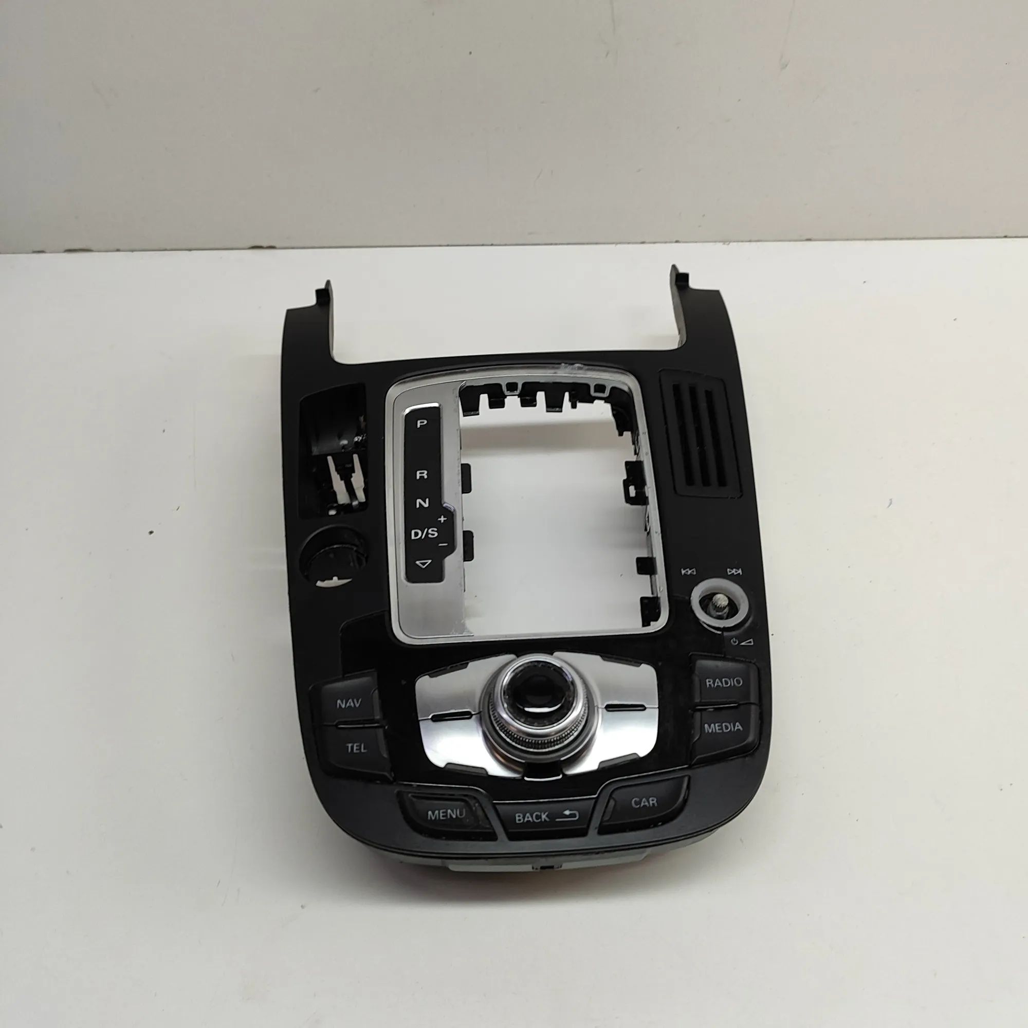 Audi Q5 (8R) Navigation Control Switch Navigation Control Switch — AUDI Q5 (8R) (2008-...