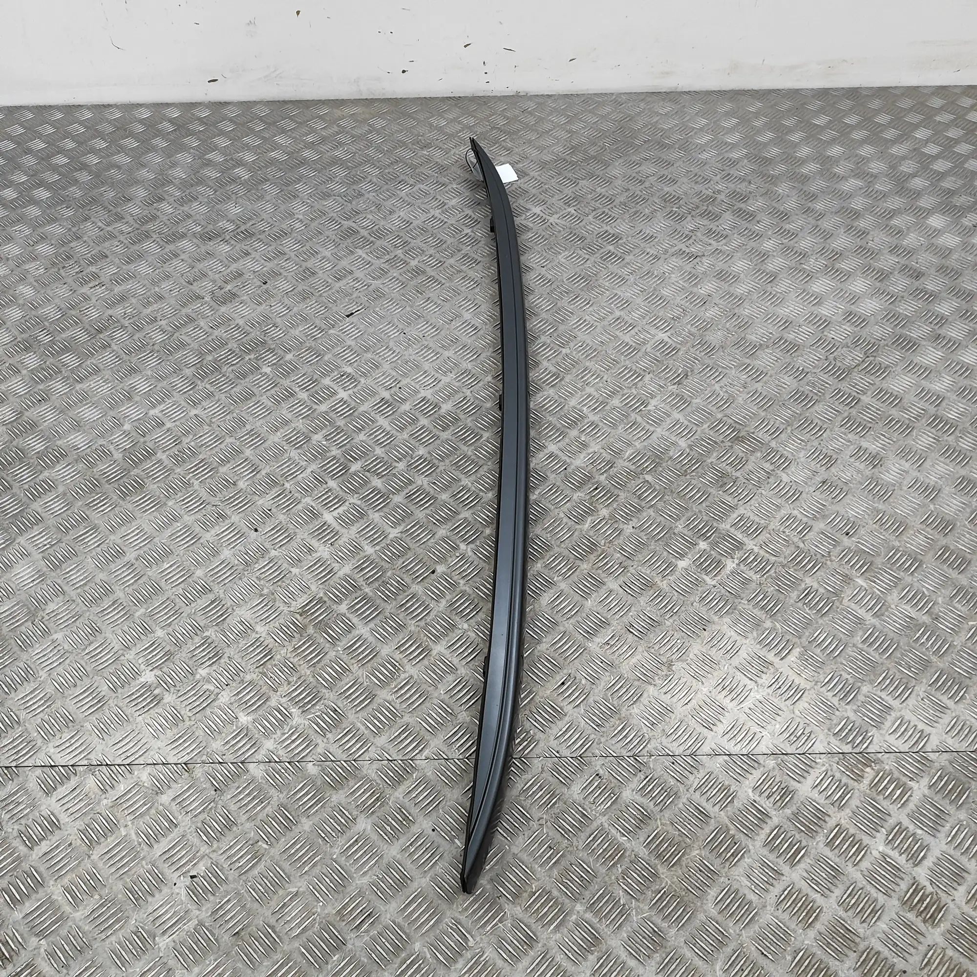 Hyundai Kona Left Side Roof Rail Left Side Roof Rail — HYUNDAI KONA (2017-...) —...