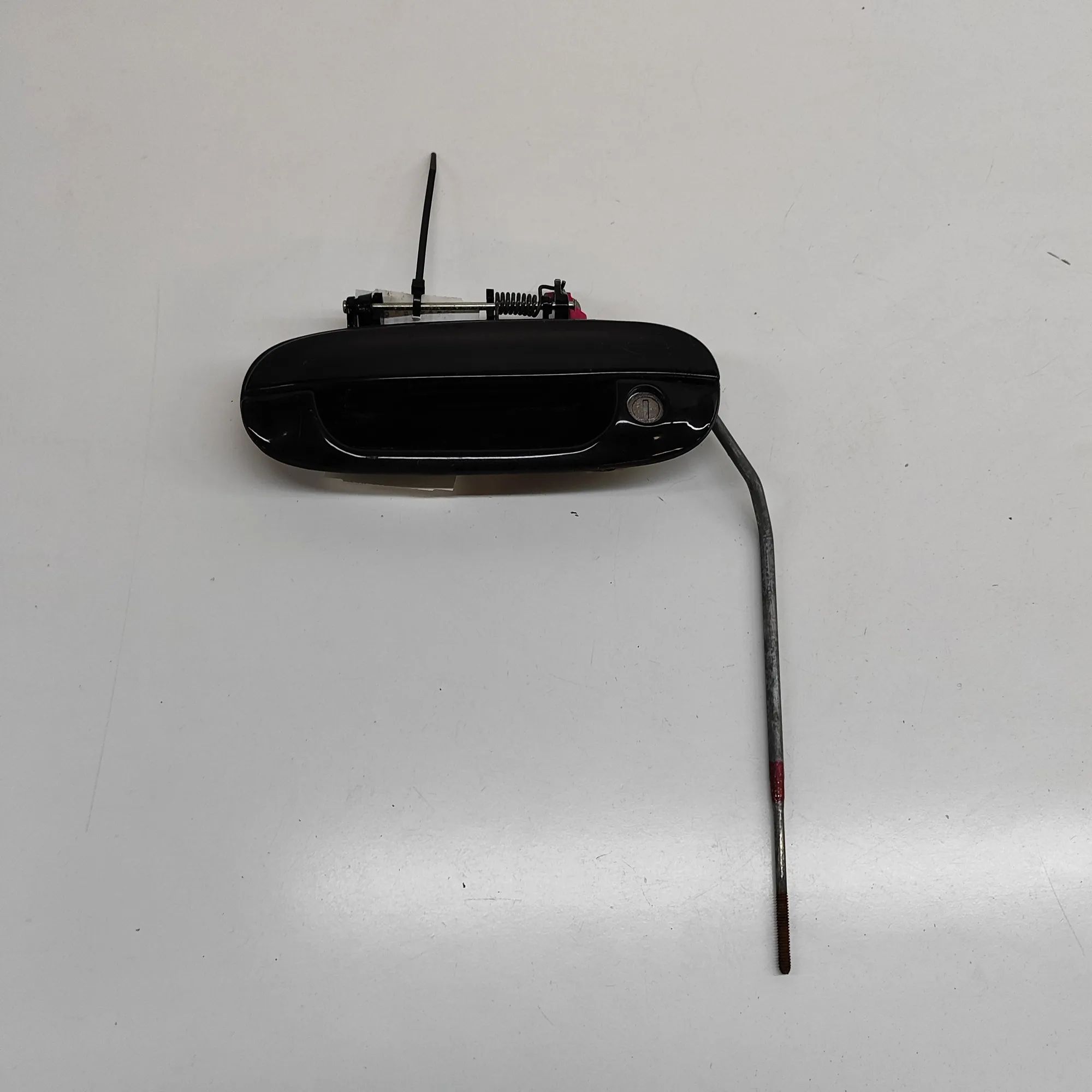 Chevrolet TrailBlazer Exterior door handle — front left Exterior door handle — front left — CHEVROLET T...
