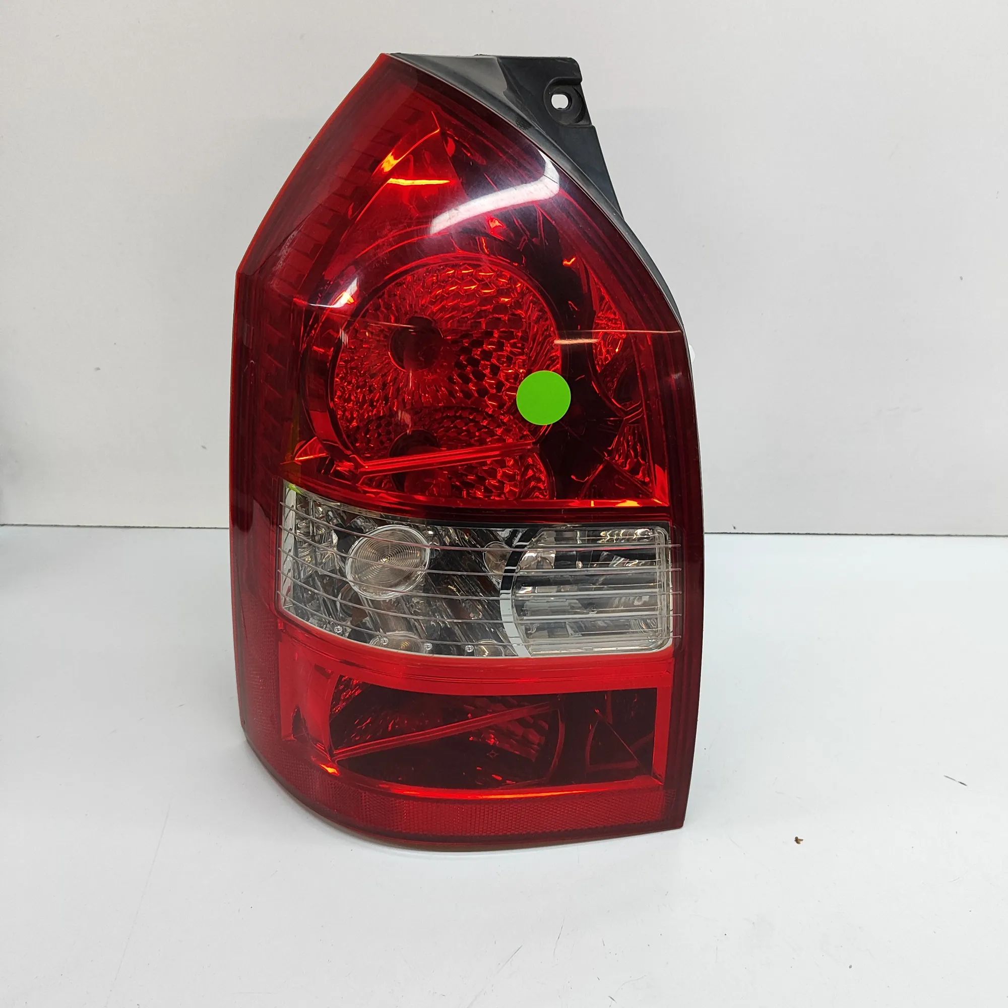 Hyundai Tucson Rear Left Tail Light Rear Left Tail Light — HYUNDAI TUCSON (JM) (200...