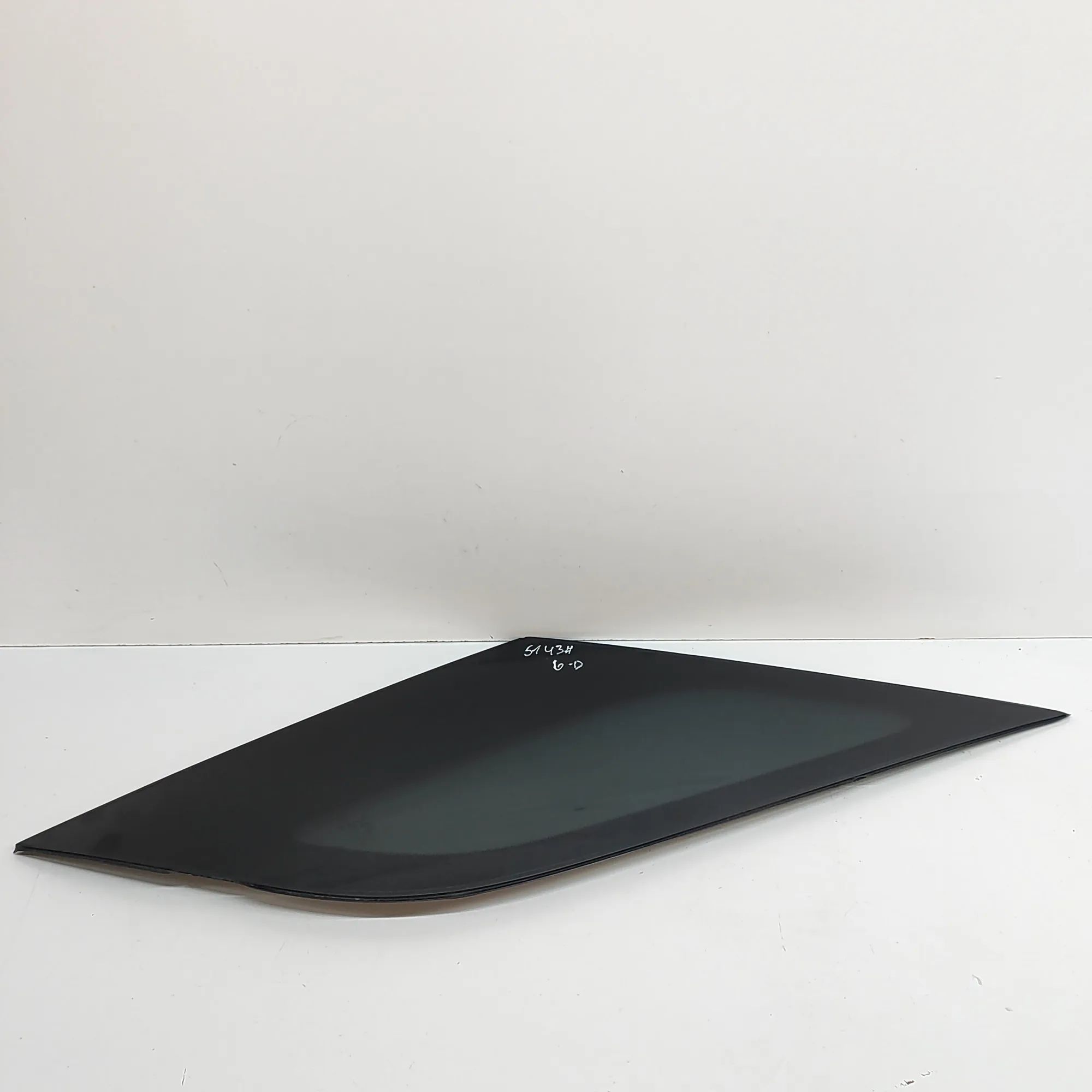 Mercedes-Benz GLE (W167) Rear Right Quarter Window Rear Right Quarter Window — MERCEDES BENZ GLE (...